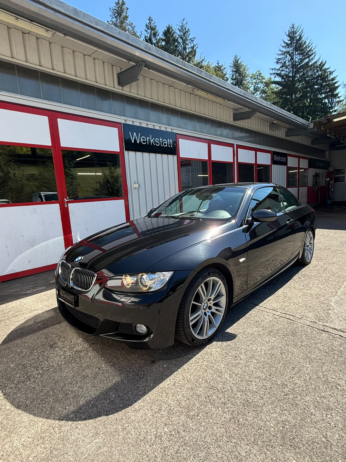 BMW 330d Cabriolet-image-3