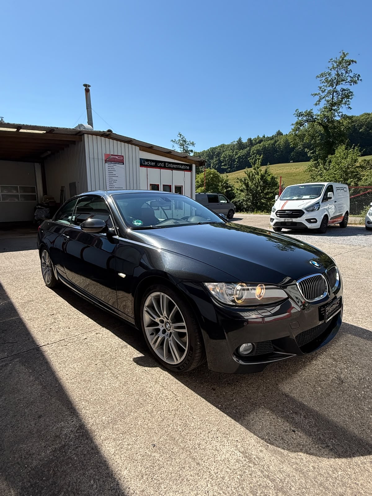 BMW 330d Cabriolet-image-8