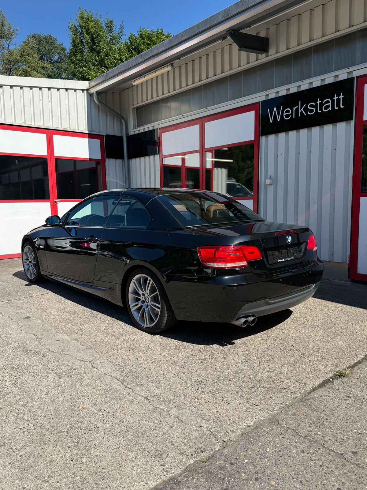 BMW 330d Cabriolet-image-7