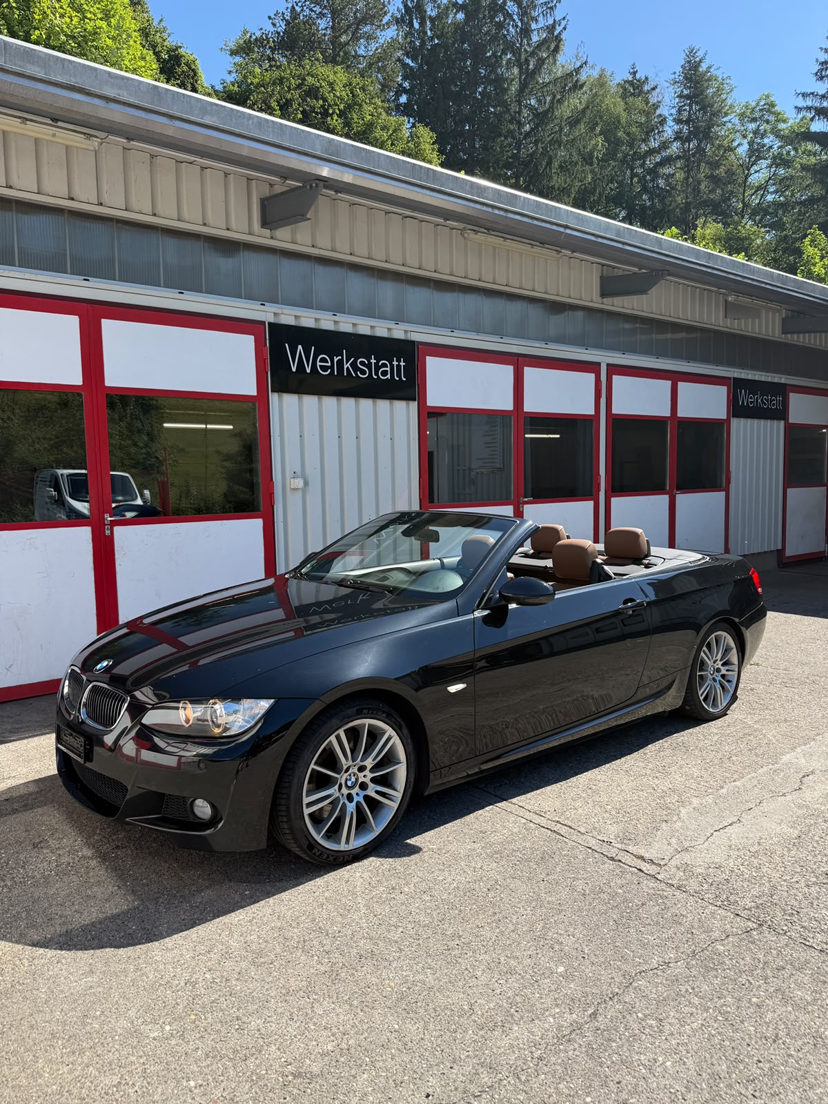 BMW 330d Cabriolet-image-0