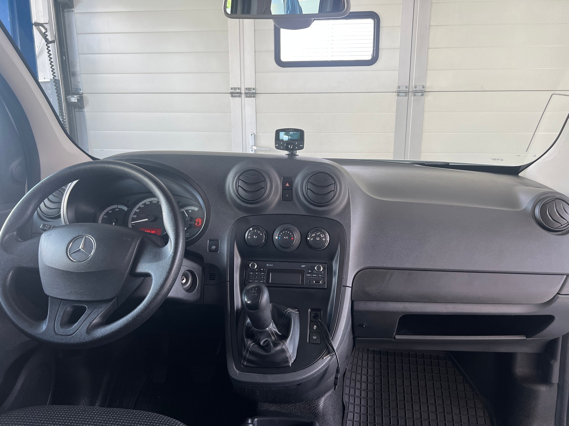 MERCEDES-BENZ Citan 109 CDI 5 Plätzer-image-8