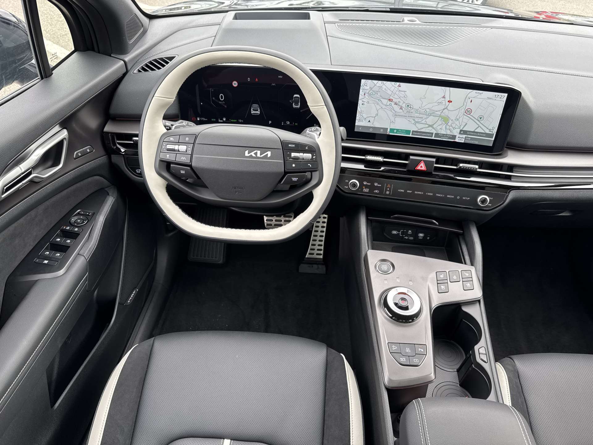 KIA Sportage 1.6T-GDi PHEV GT-Line 288PS 4x4 Automat-image-3