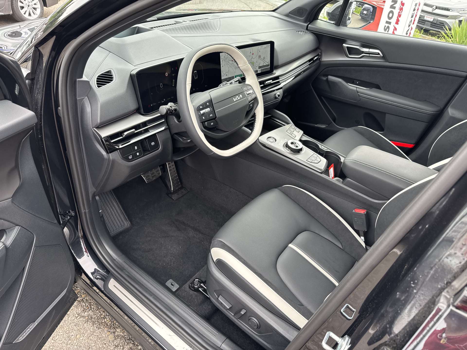 KIA Sportage 1.6T-GDi PHEV GT-Line 288PS 4x4 Automat-image-4