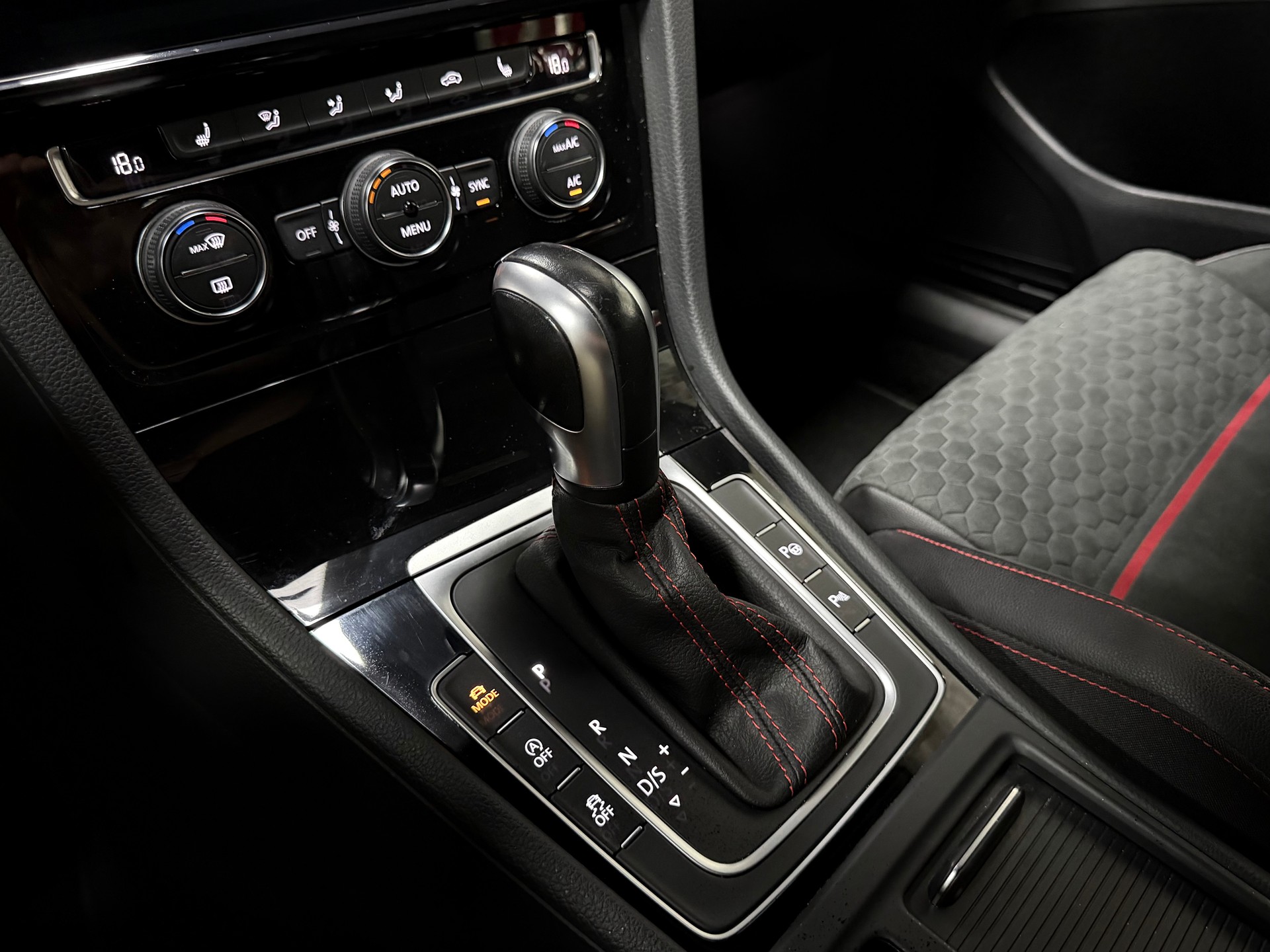 VW Golf 2.0 TSI GTI Performance DSG-image-20