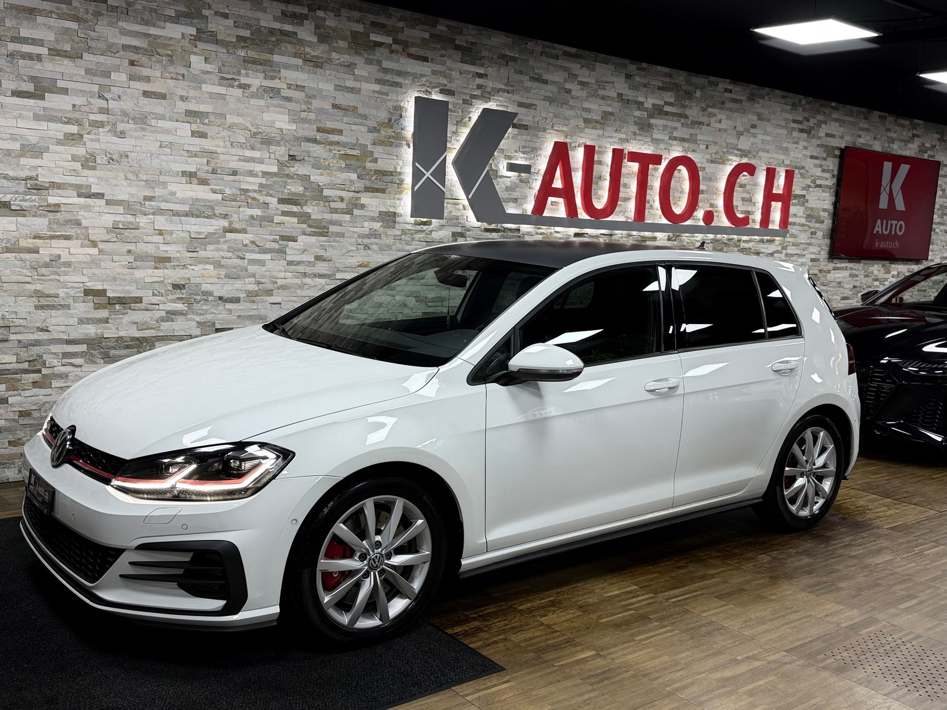 VW Golf 2.0 TSI GTI Performance DSG-image-1