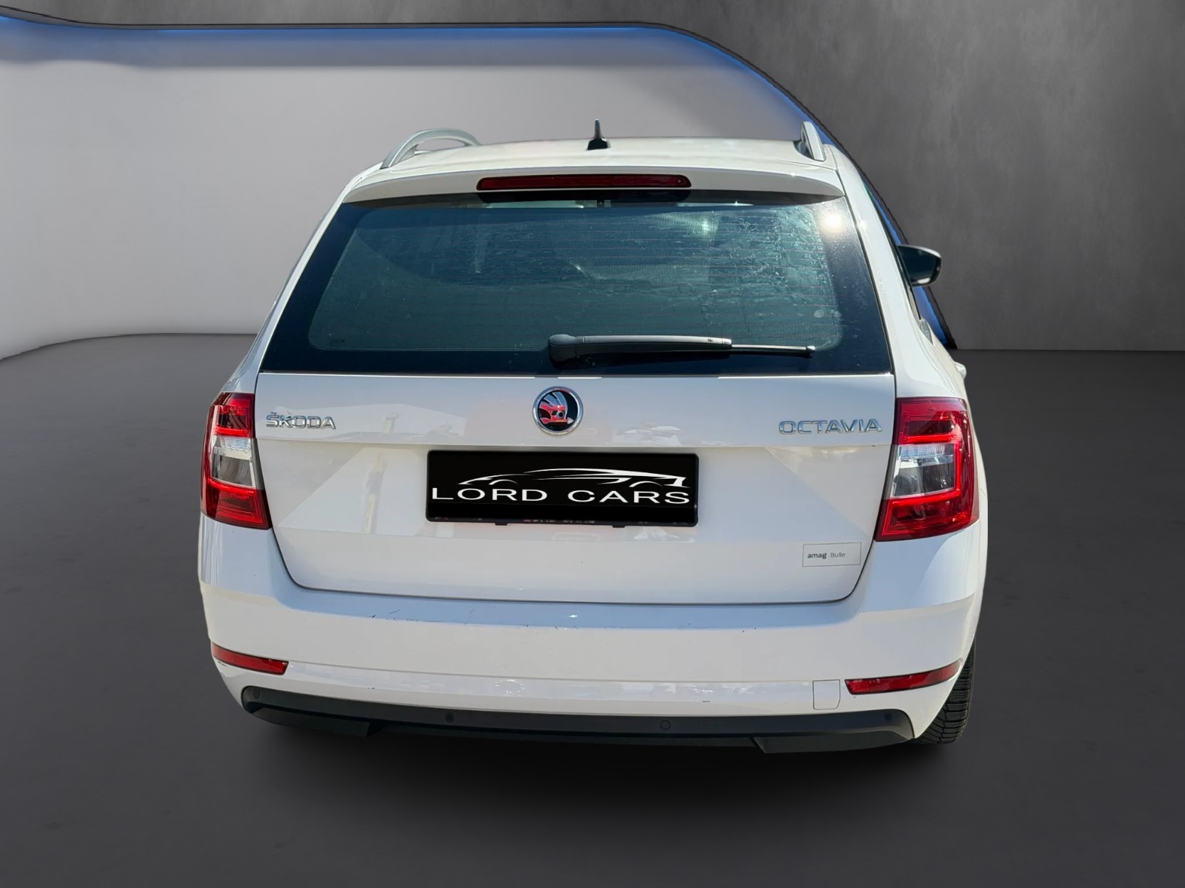 SKODA Octavia Combi 2.0 TDI Ambition DSG-image-4
