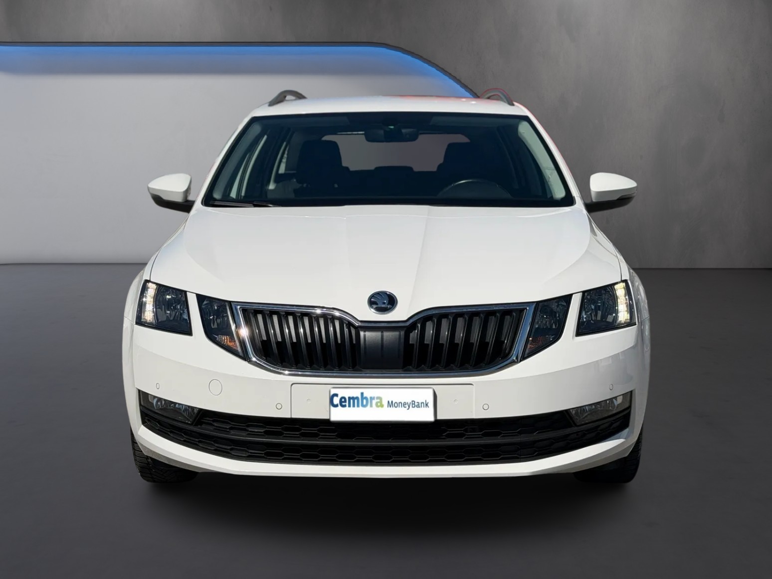 SKODA Octavia Combi 2.0 TDI Ambition DSG-image-1