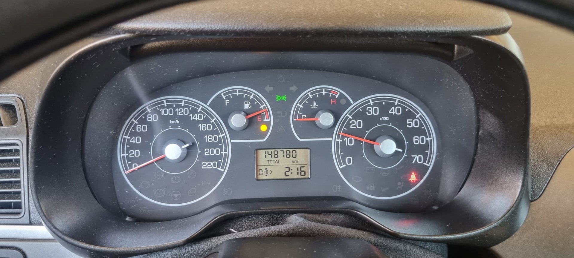 FIAT Punto 1.4 Emotion-image-8