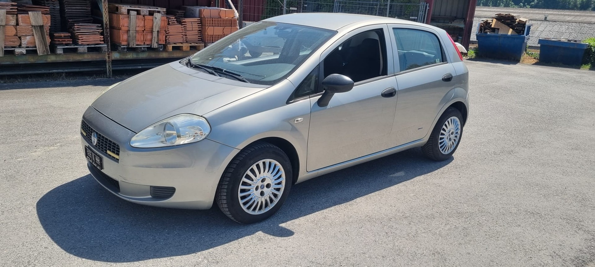 FIAT Punto 1.4 Emotion-image-1