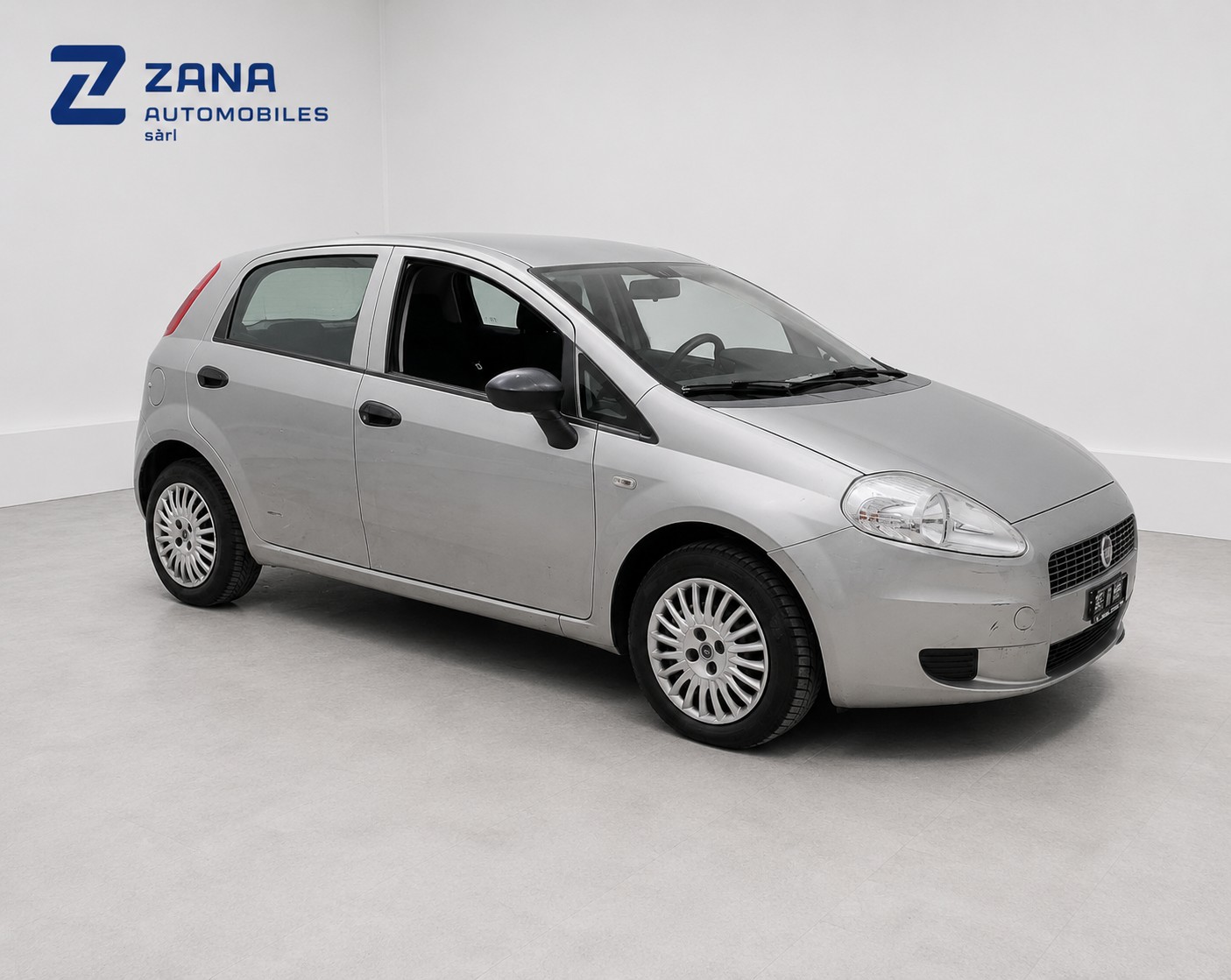 FIAT Punto 1.4 Emotion-image-1