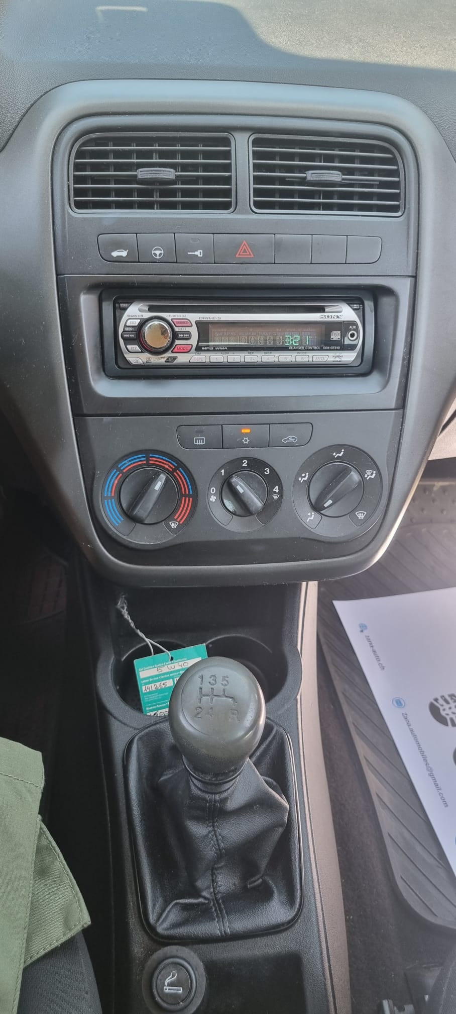 FIAT Punto 1.4 Emotion-image-11