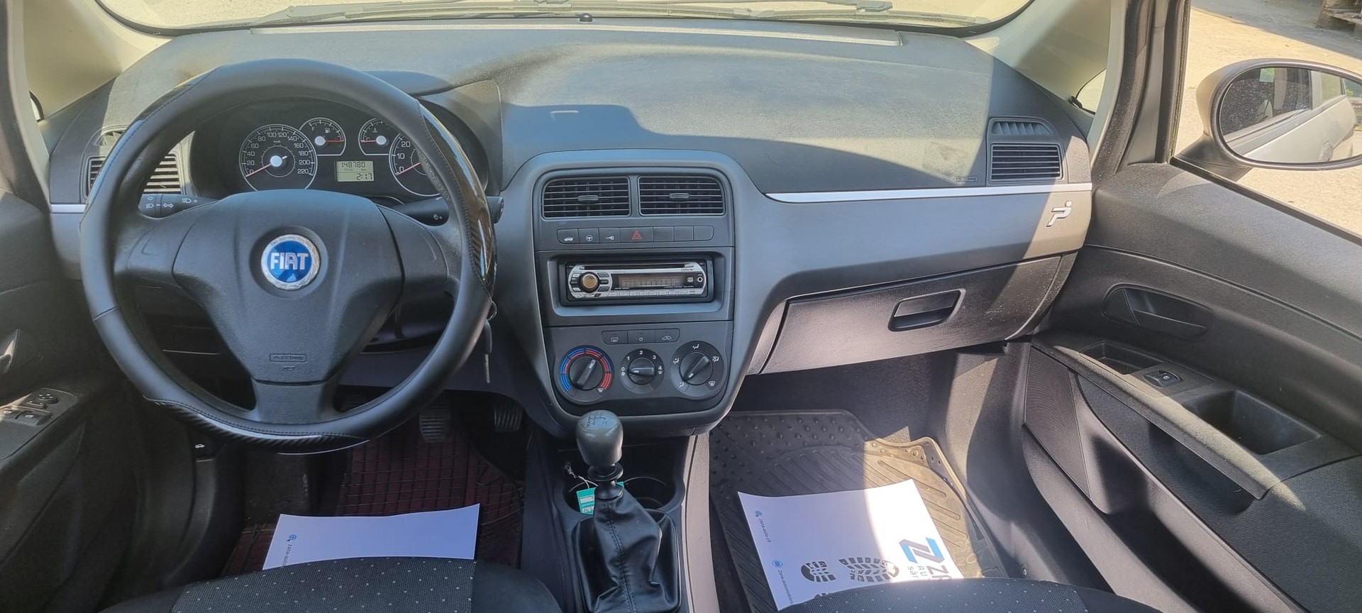 FIAT Punto 1.4 Emotion-image-9