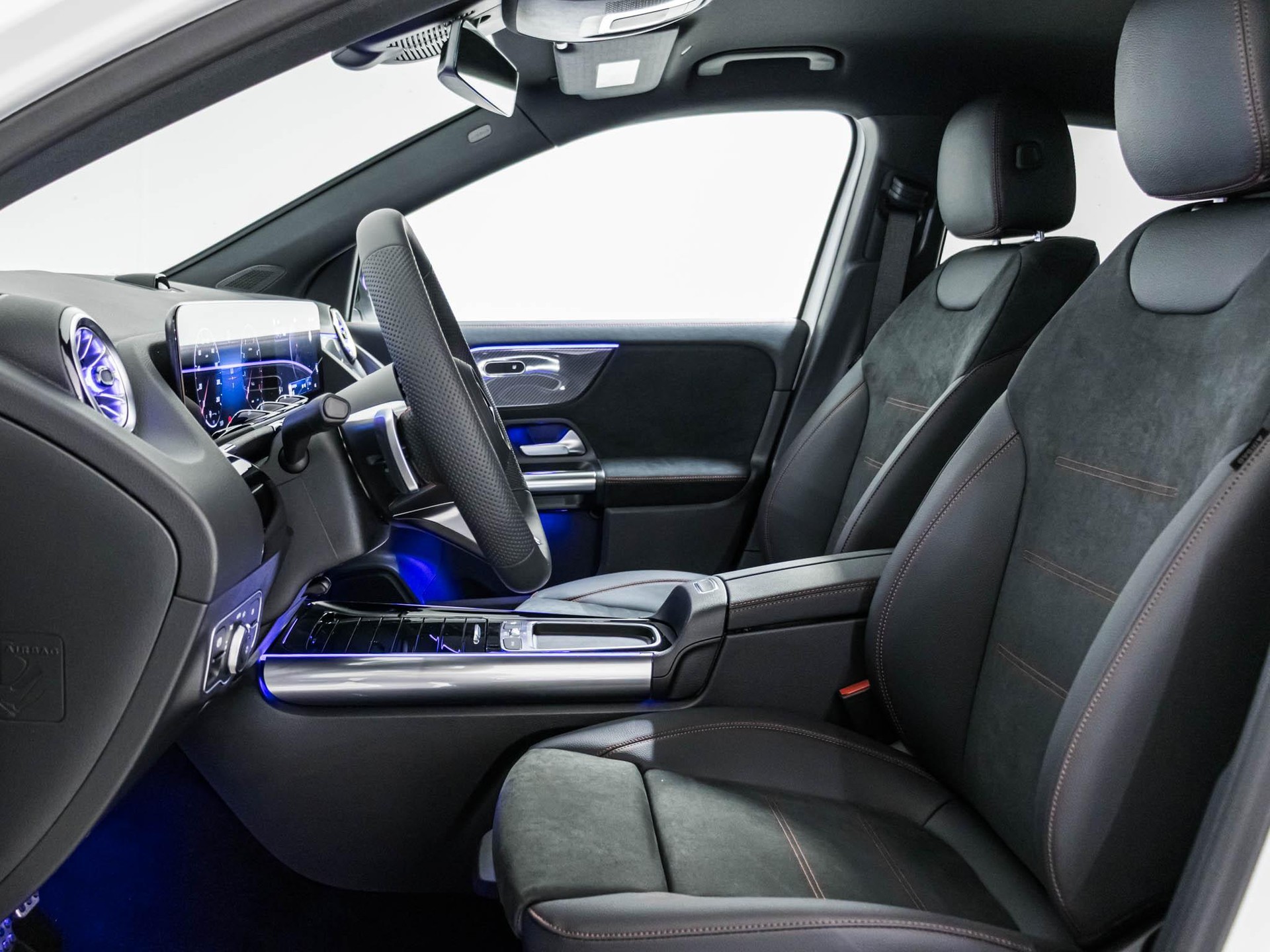 MERCEDES-BENZ GLA 200 Night Star-image-6