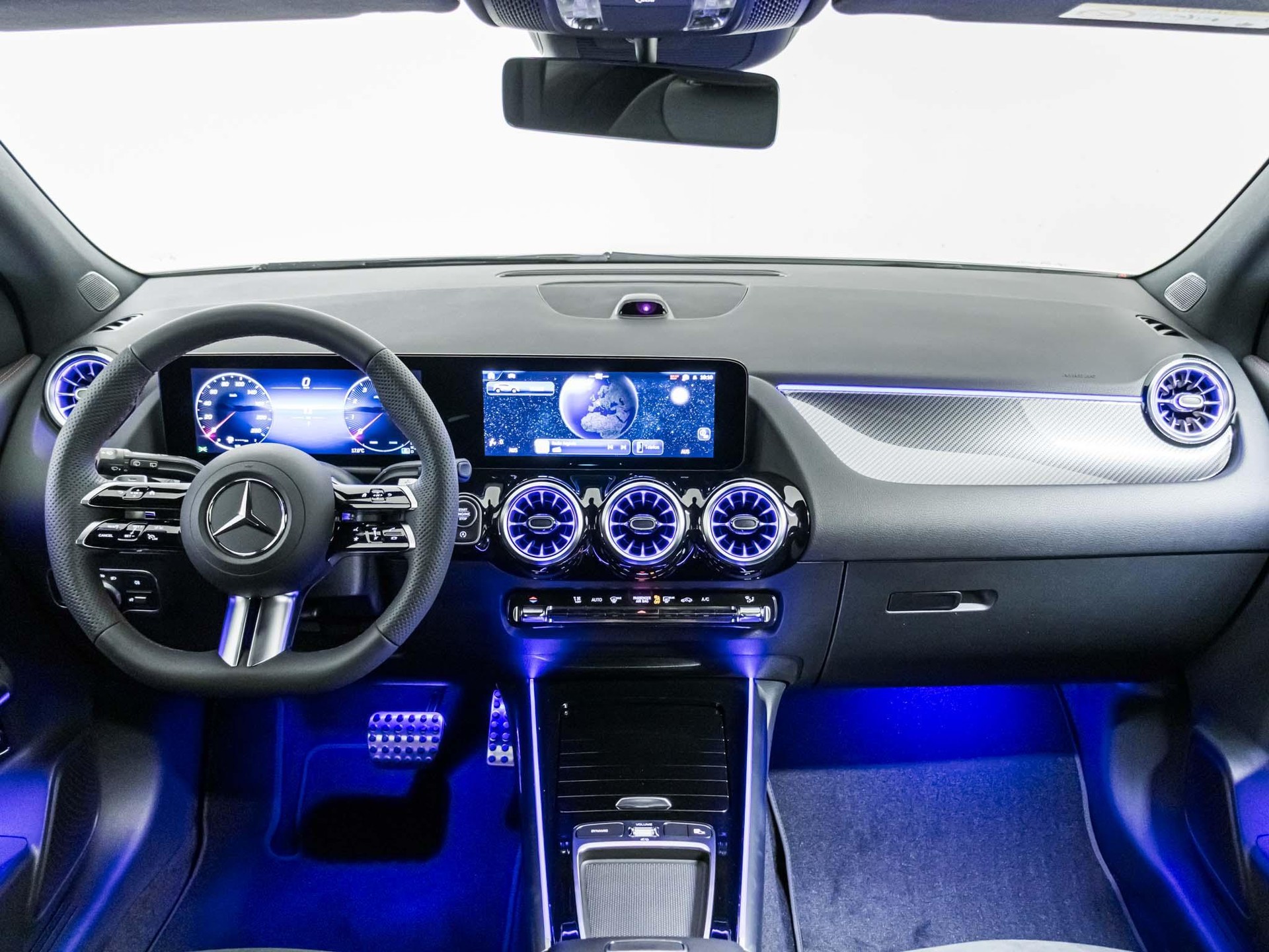 MERCEDES-BENZ GLA 200 Night Star-image-10