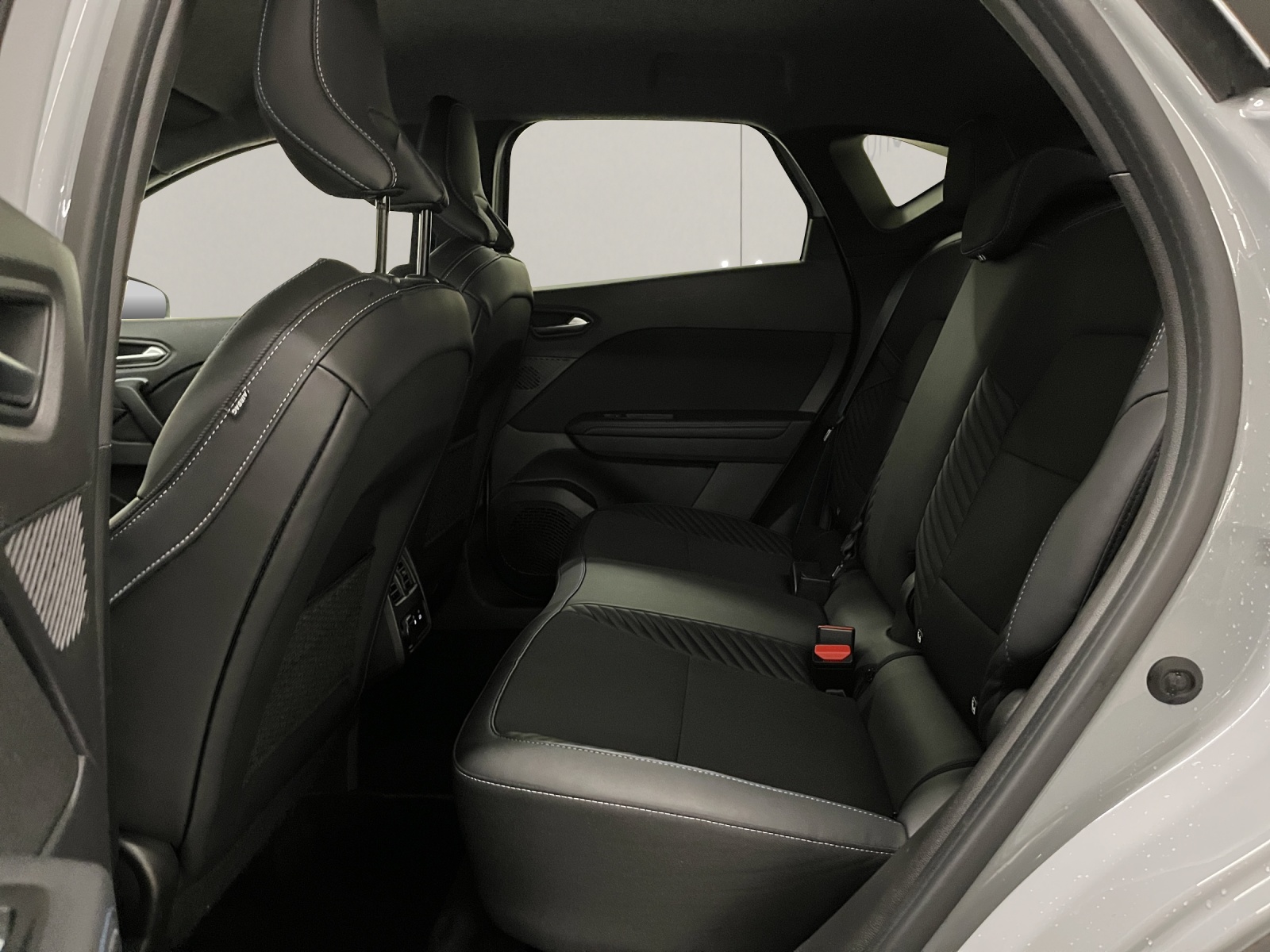RENAULT Captur 1.3 TCe 160 esprit Alpine EDC-image-13