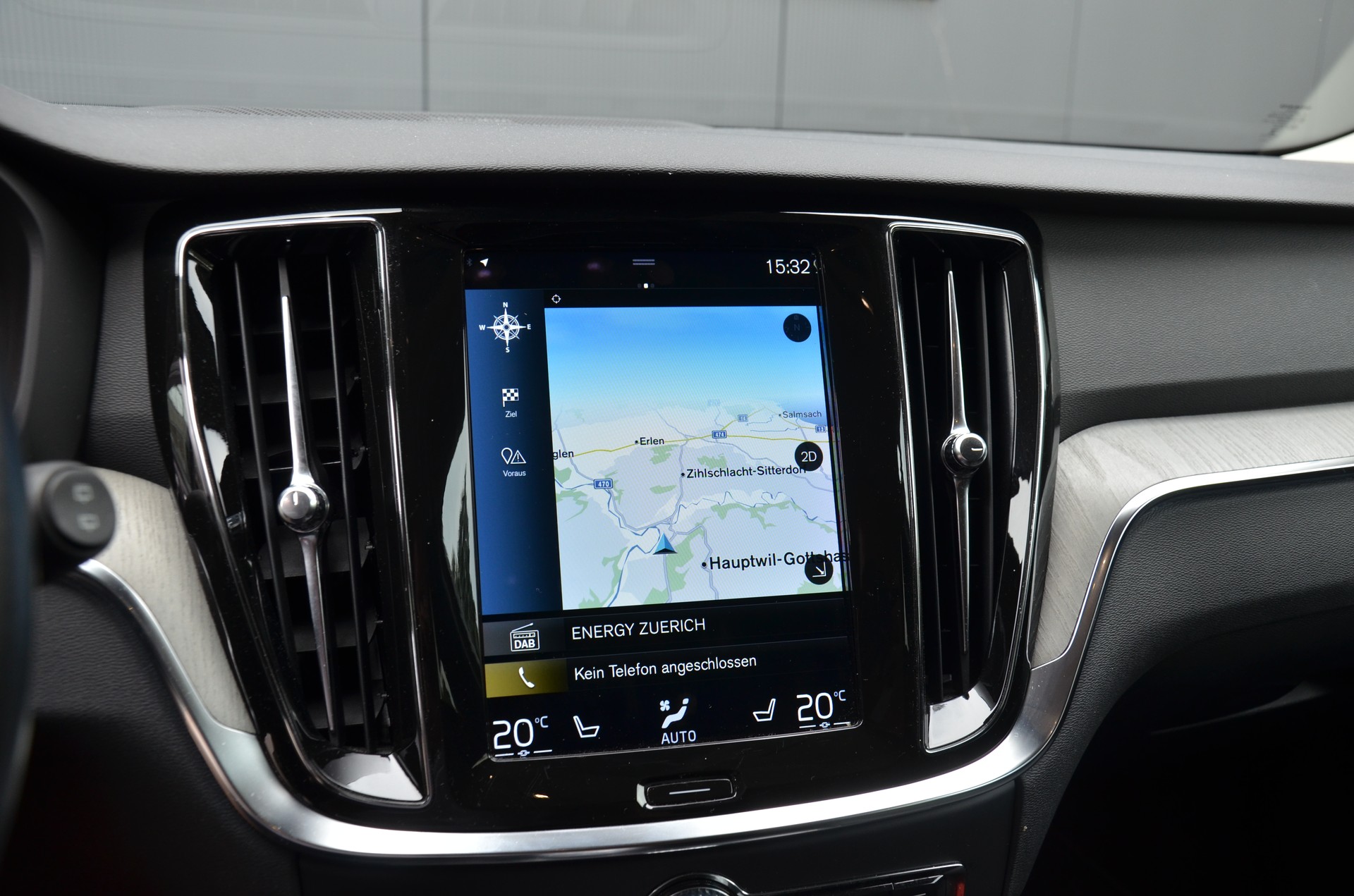 VOLVO V60 T6 eAWD Twin Engine Inscription Geartronic-image-19