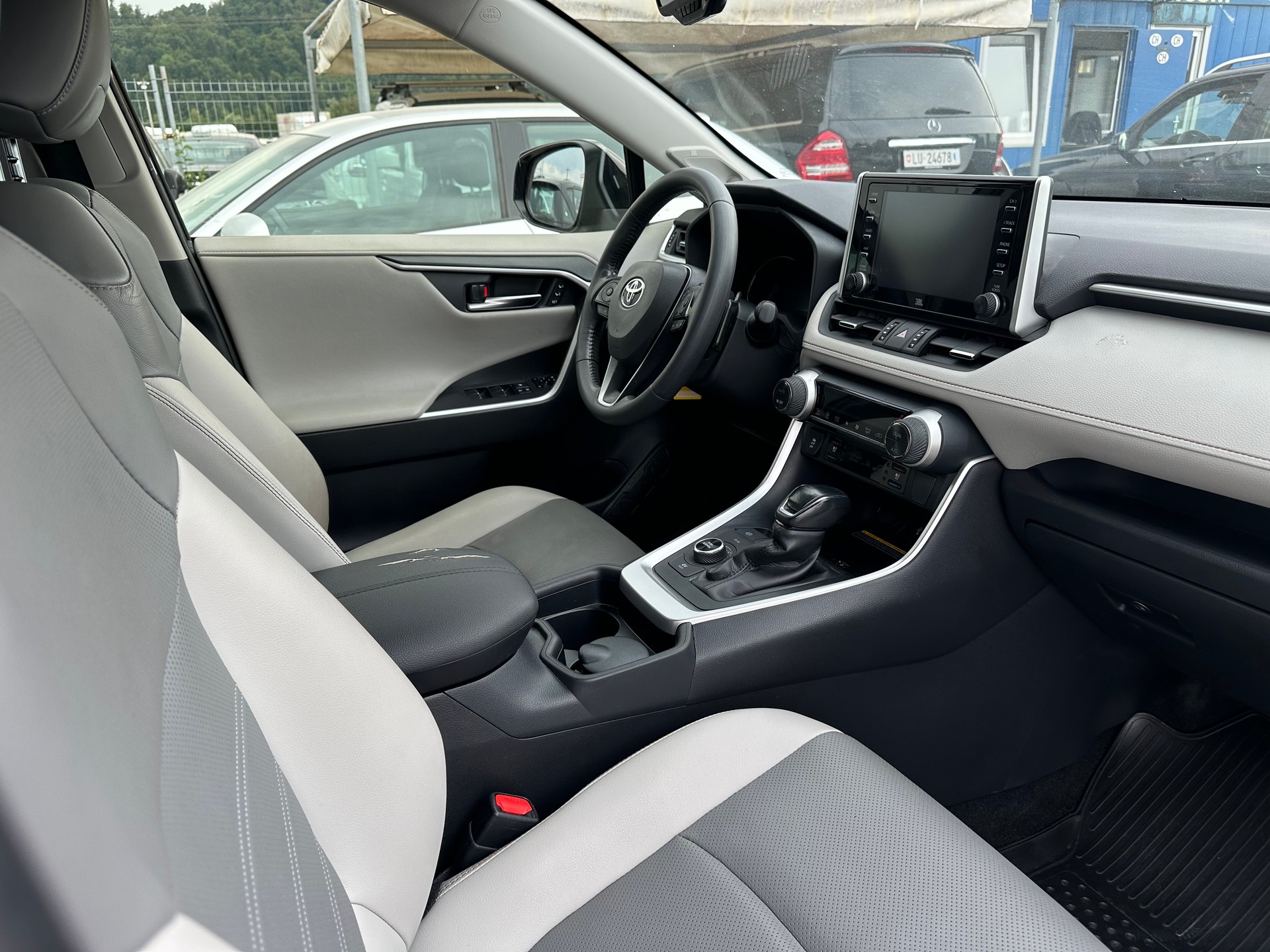 TOYOTA RAV-4 2.5 HSD Premium e-CVT 4WD-image-11