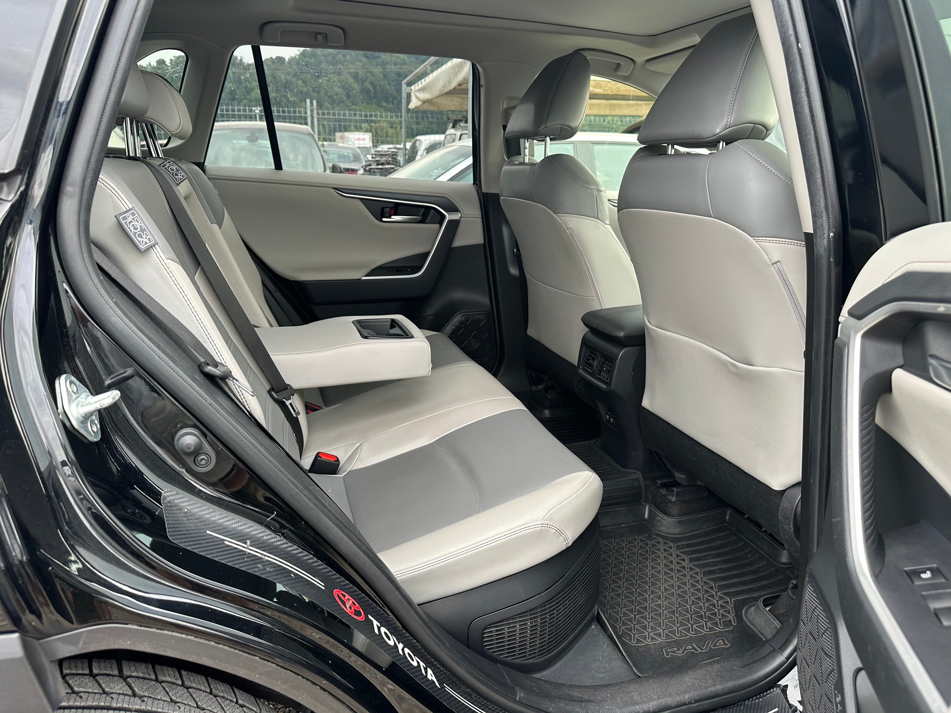 TOYOTA RAV-4 2.5 HSD Premium e-CVT 4WD-image-15