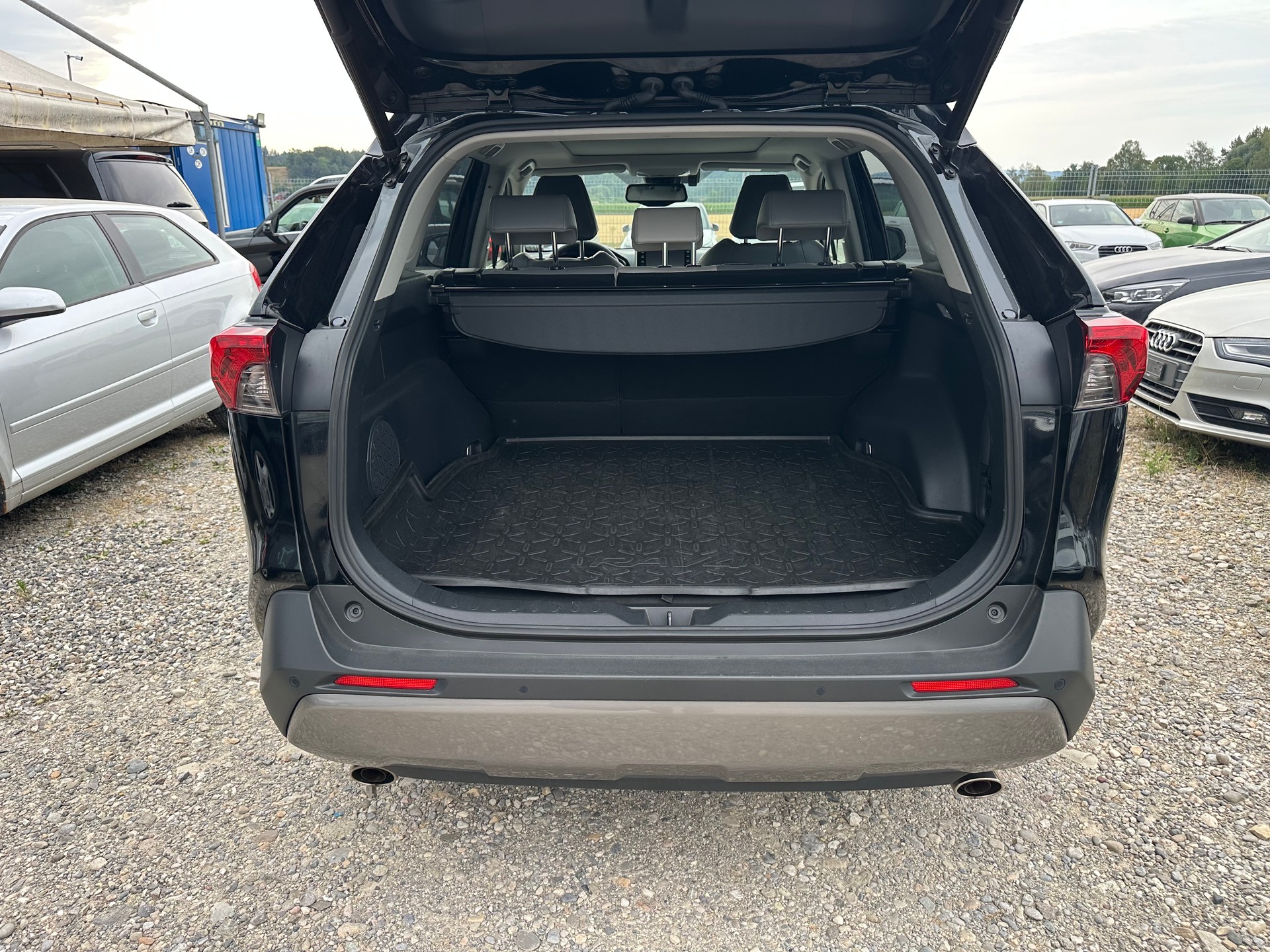 TOYOTA RAV-4 2.5 HSD Premium e-CVT 4WD-image-6