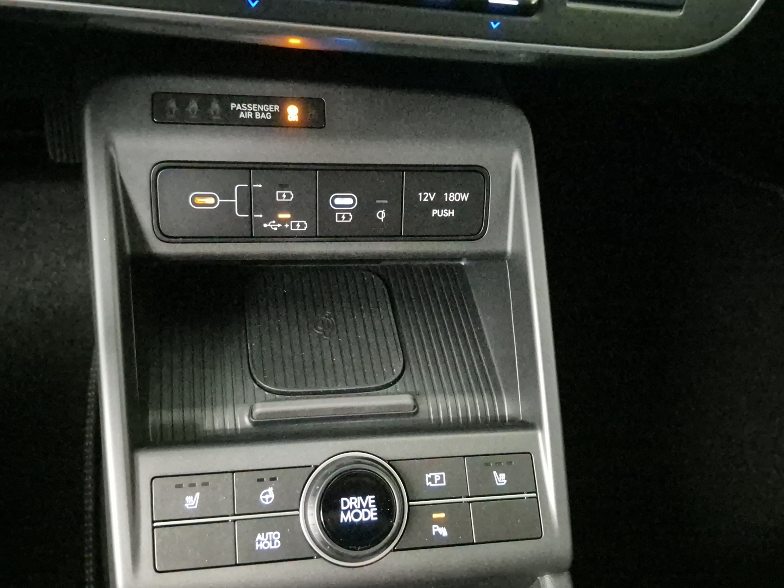 HYUNDAI Kona 65,4 kWh Electric Amplia-image-14
