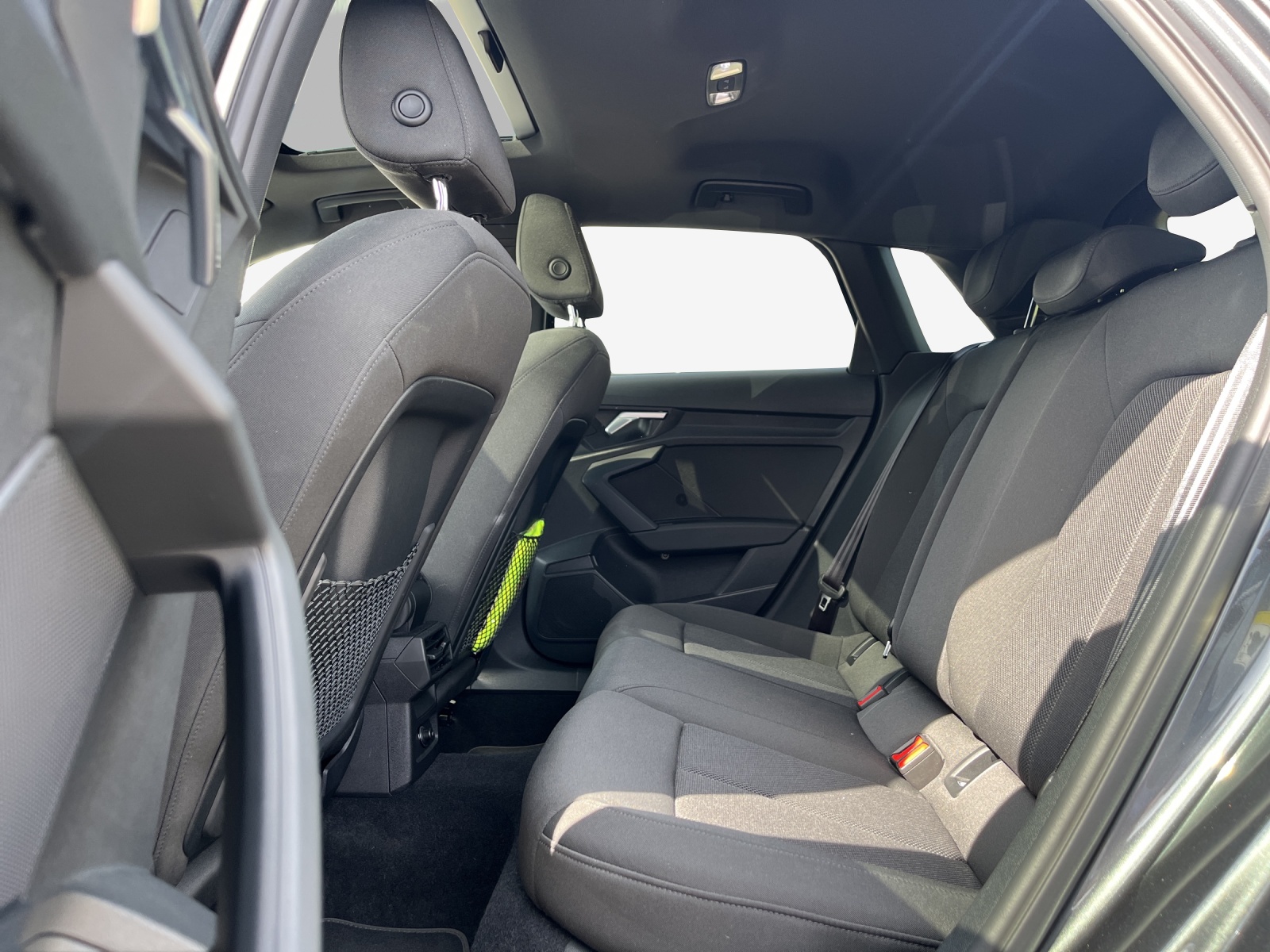 AUDI A3 Sportback 40 TFSI e S line Attraction S-tronic-image-12