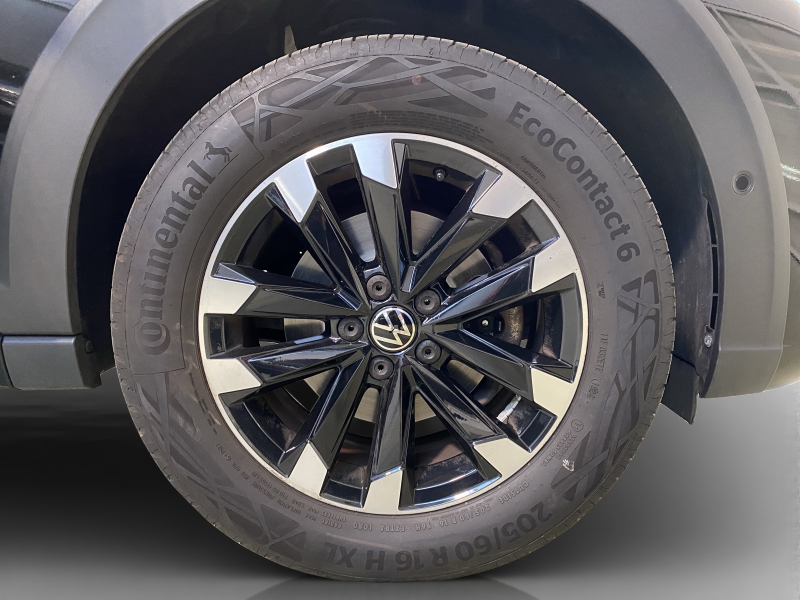 VW Taigo 1.0 TSI R-Line DSG-image-15