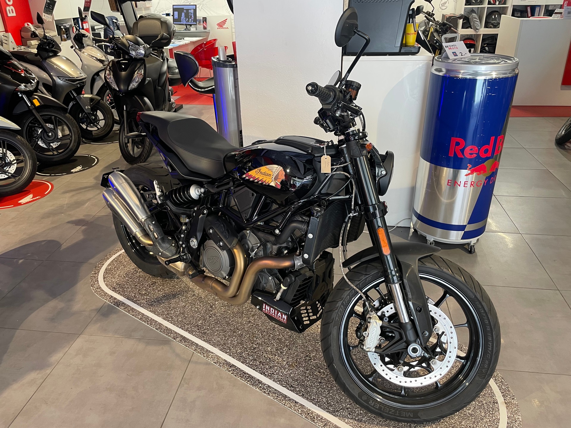 INDIAN FTR 1200-showroom-element-1