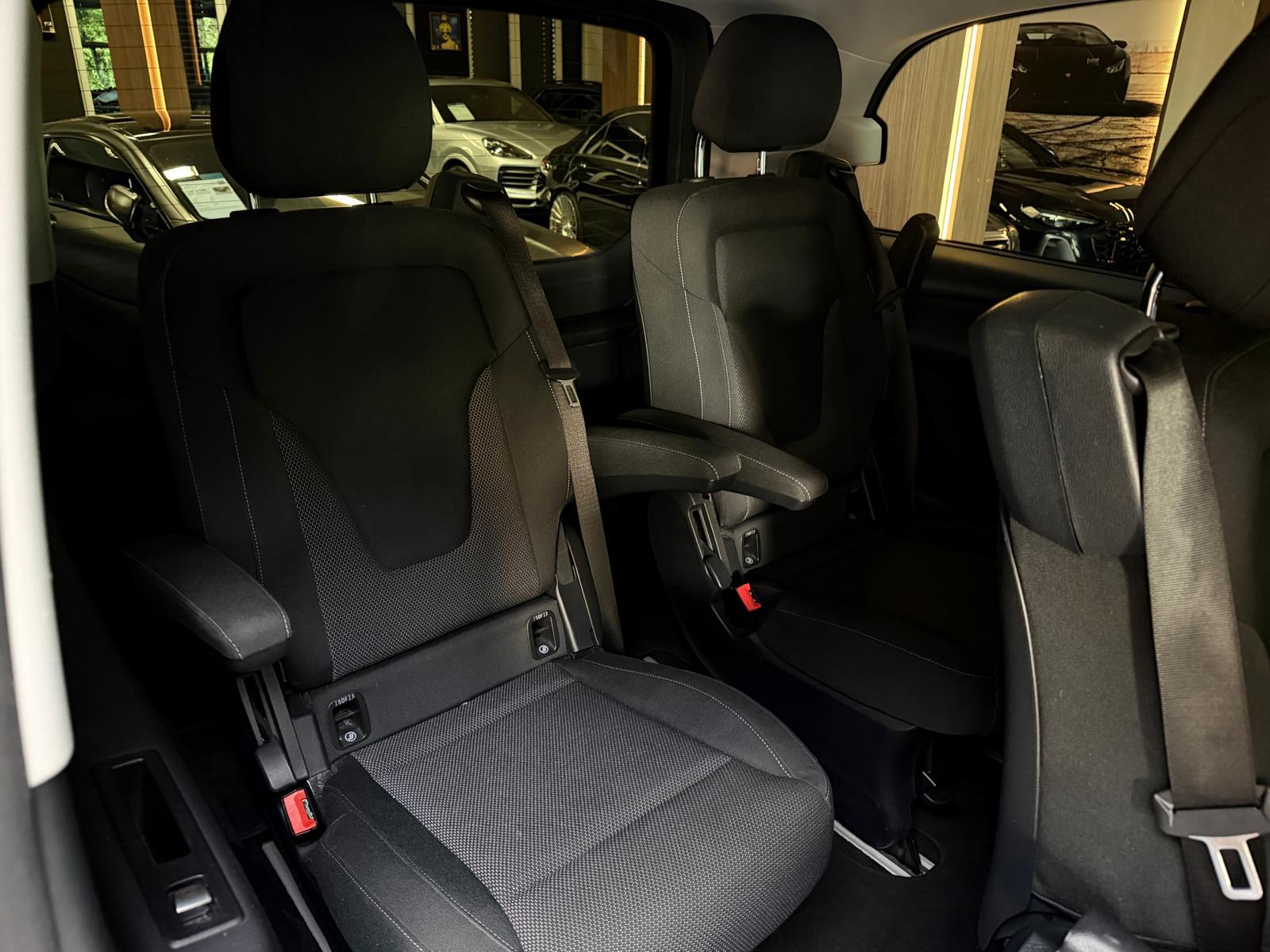 MERCEDES-BENZ V 250 d BlueTec Avant. kurz 4m Van-image-18