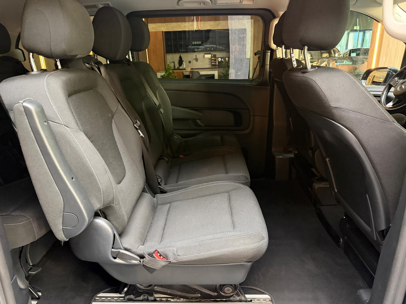 MERCEDES-BENZ V 250 d BlueTec Avant. kurz 4m Van-image-16