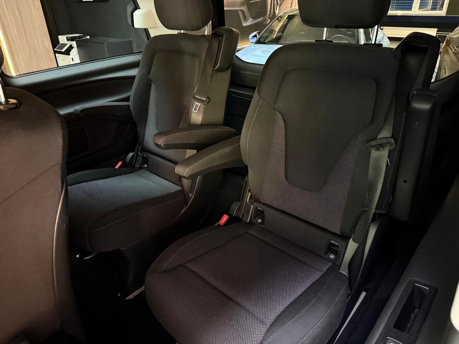 MERCEDES-BENZ V 250 d BlueTec Avant. kurz 4m Van-image-17