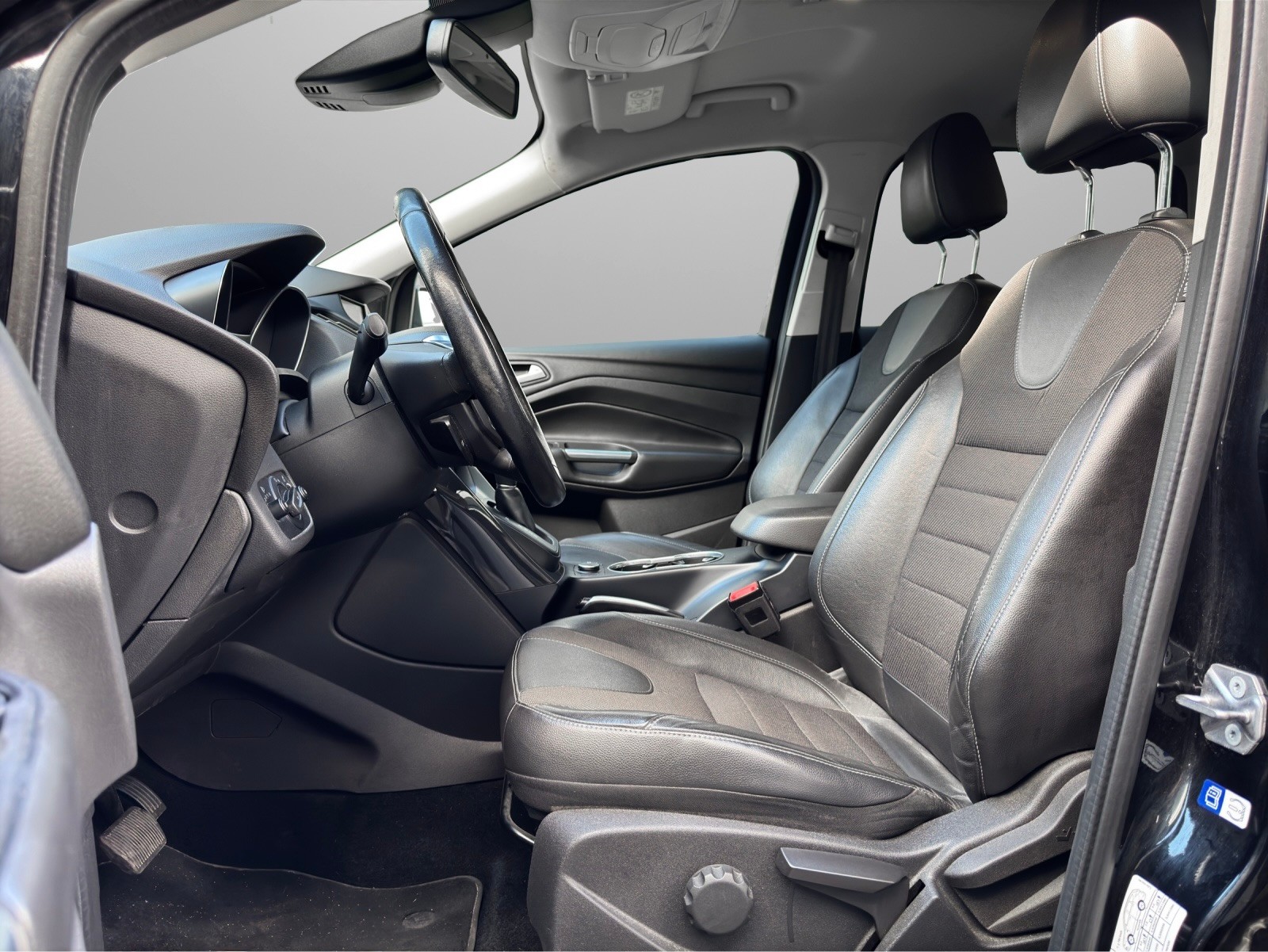 FORD Kuga 2.0 TDCi Titanium 4WD PowerShift-image-7