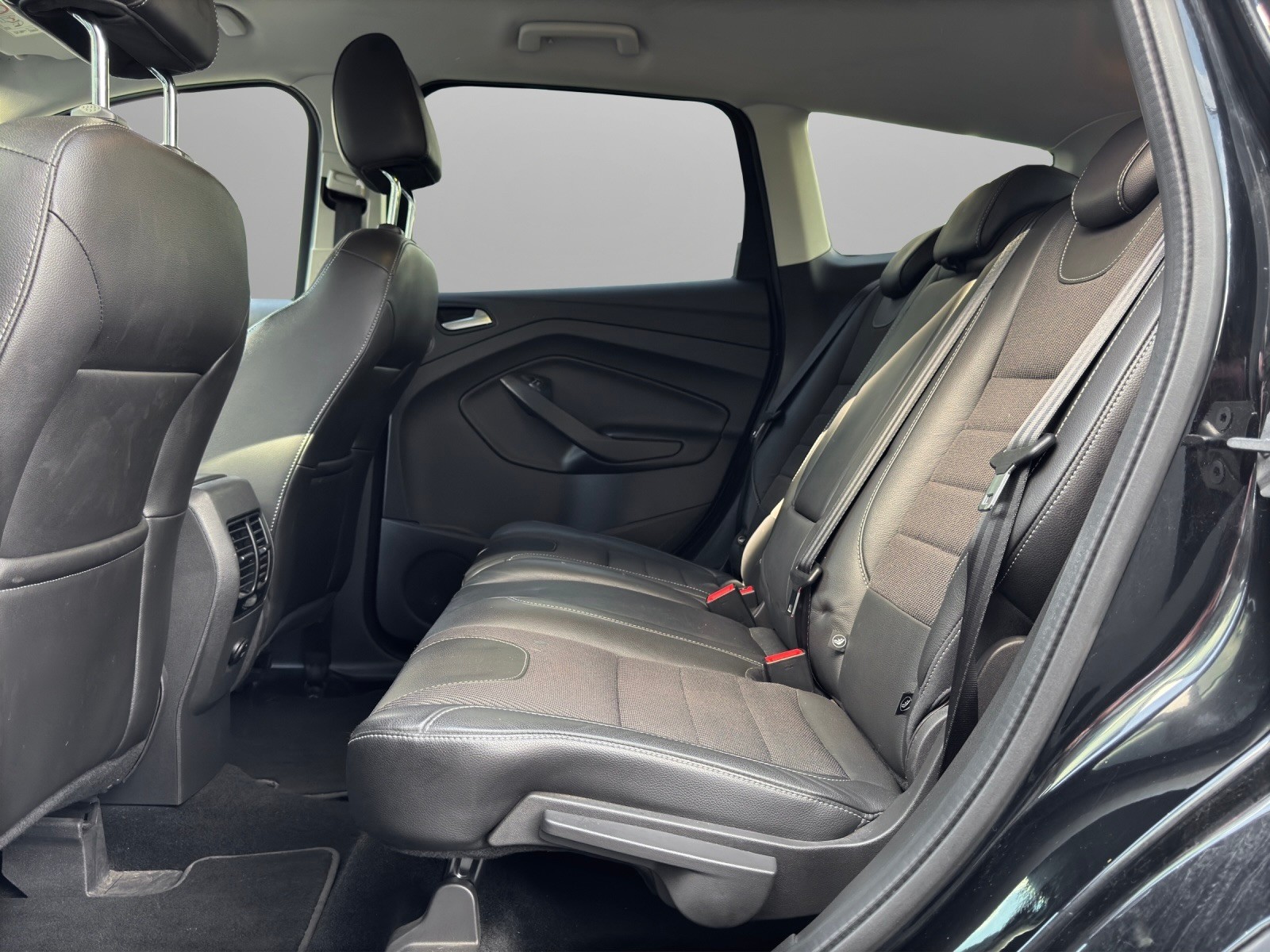 FORD Kuga 2.0 TDCi Titanium 4WD PowerShift-image-10