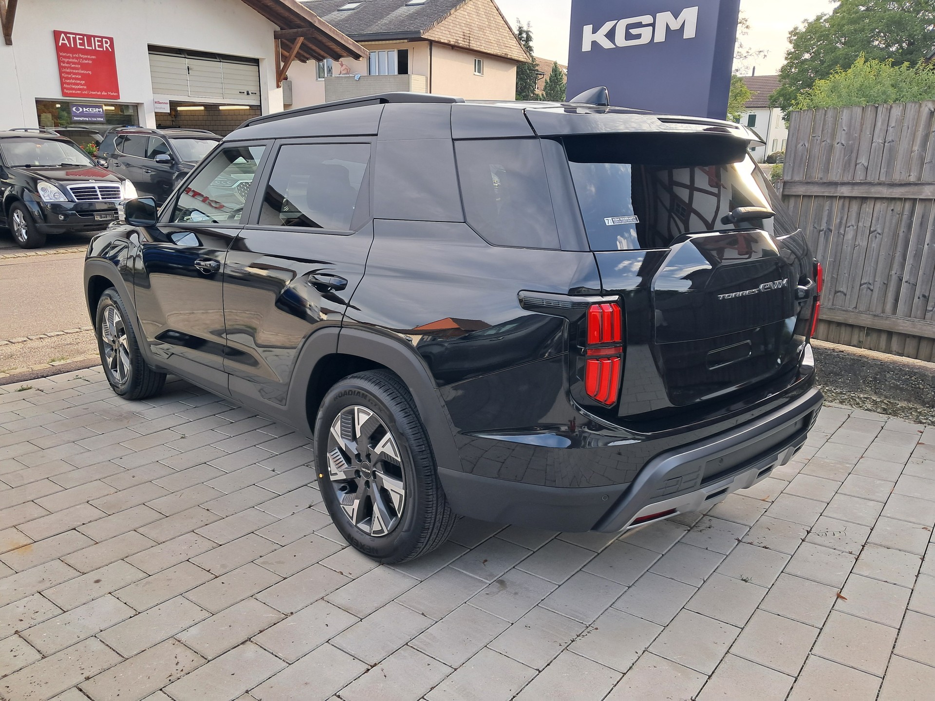 KGM-SsangYong Torres EVX 80 kWh Platinum-showroom-element-1
