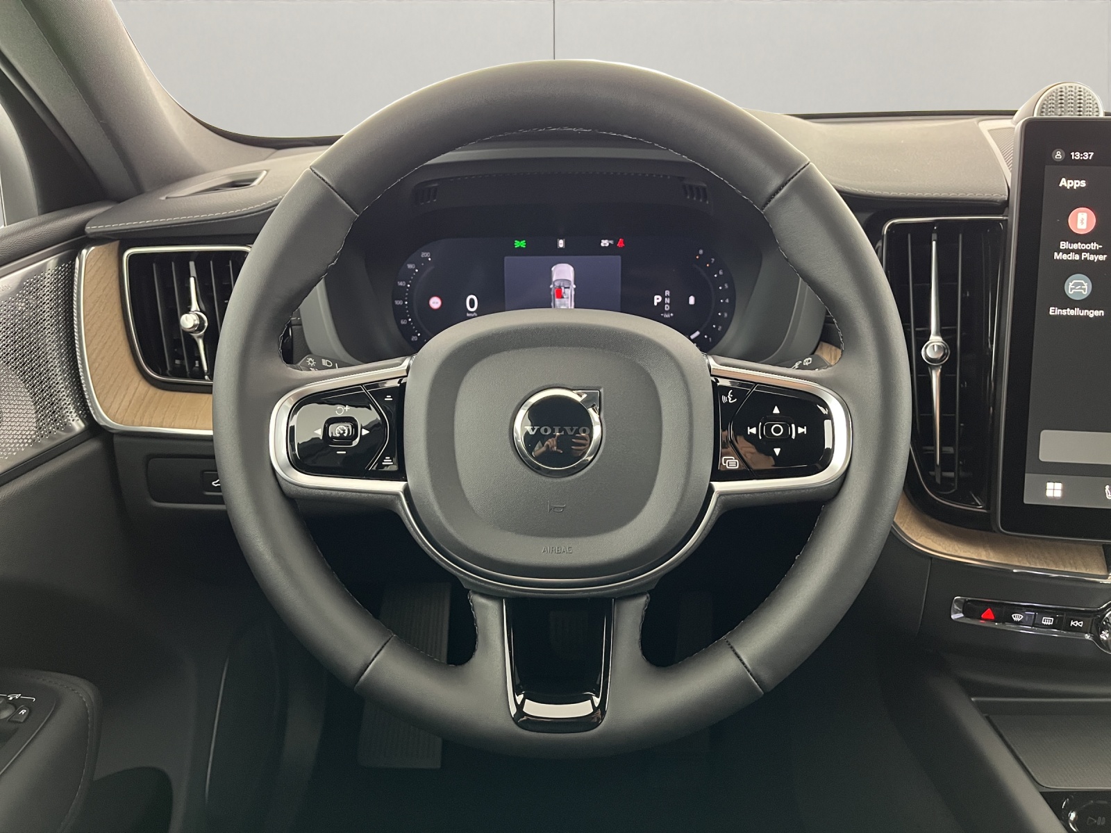 VOLVO XC60 2.0 B5 MH Ultra Dark AWD-image-13