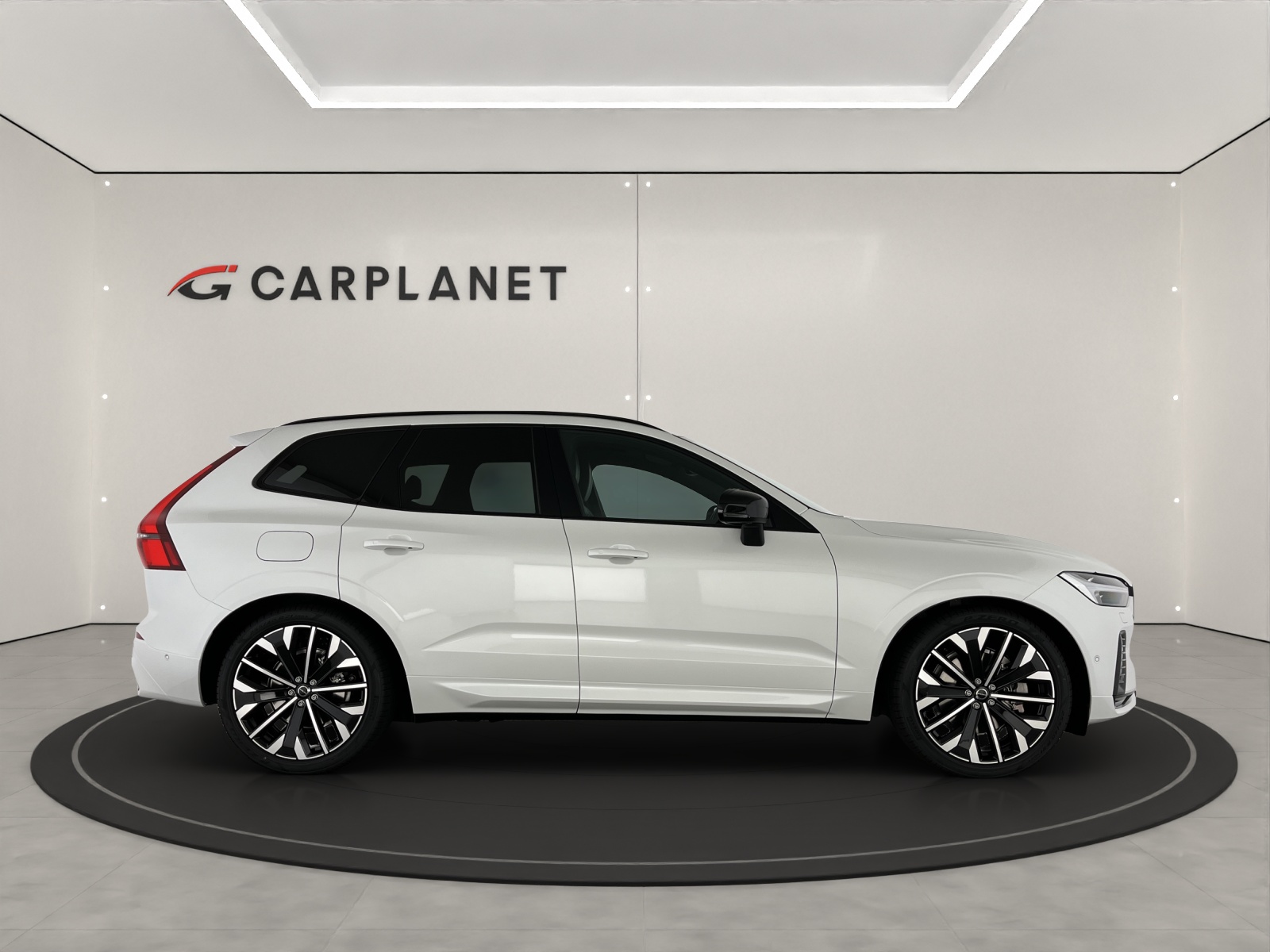 VOLVO XC60 2.0 B5 MH Ultra Dark AWD-image-2