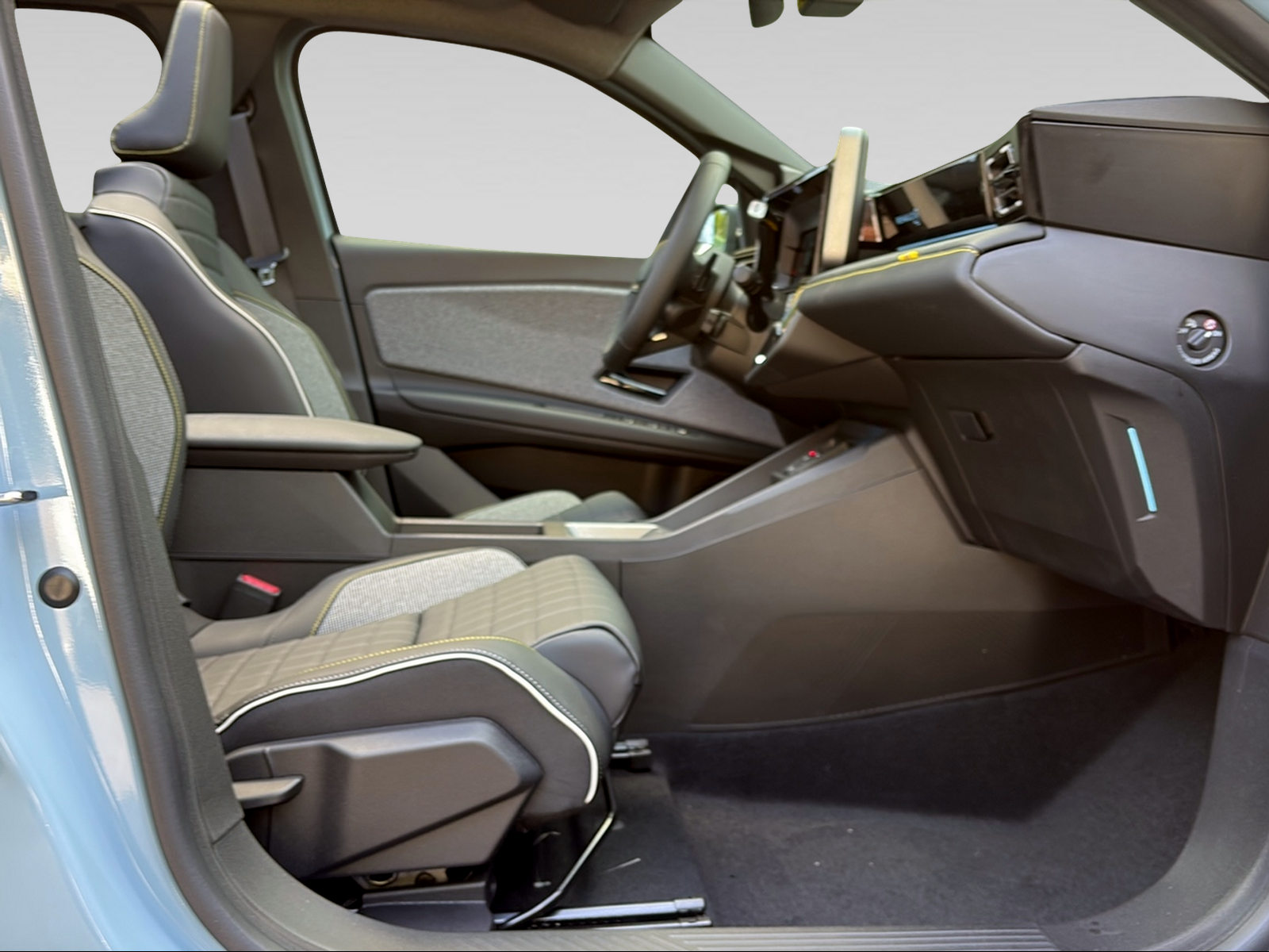 RENAULT R4 E-Tech Comfort Range plein sud iconic-image-10
