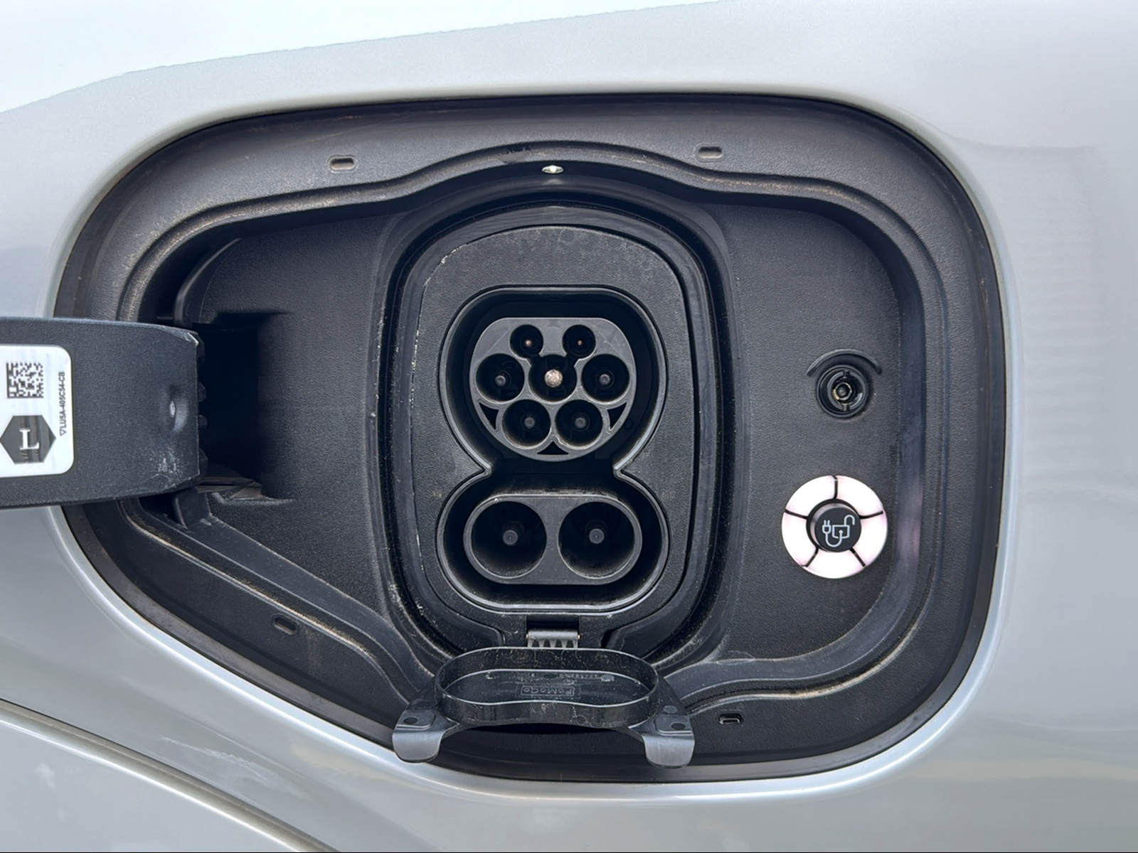 FORD Mustang MACH-E GT AWD 91 kWh-image-13