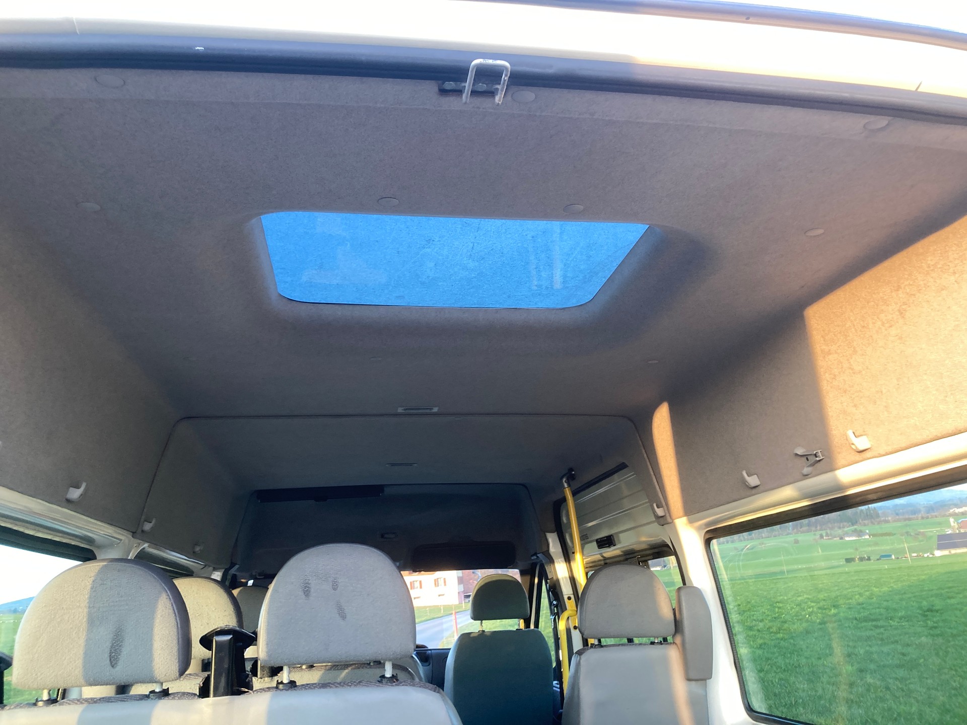 FORD Transit 2.4 TDCi Bus 14 Pl. mit Anhängerkupplung-image-7