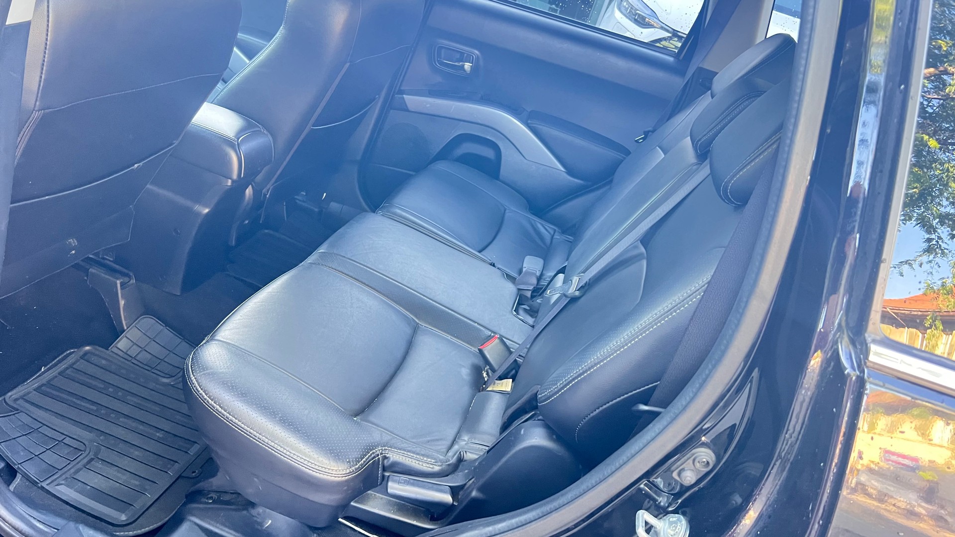 CITROEN C-Crosser 2.2 HDi Exclusive DCS6-image-6