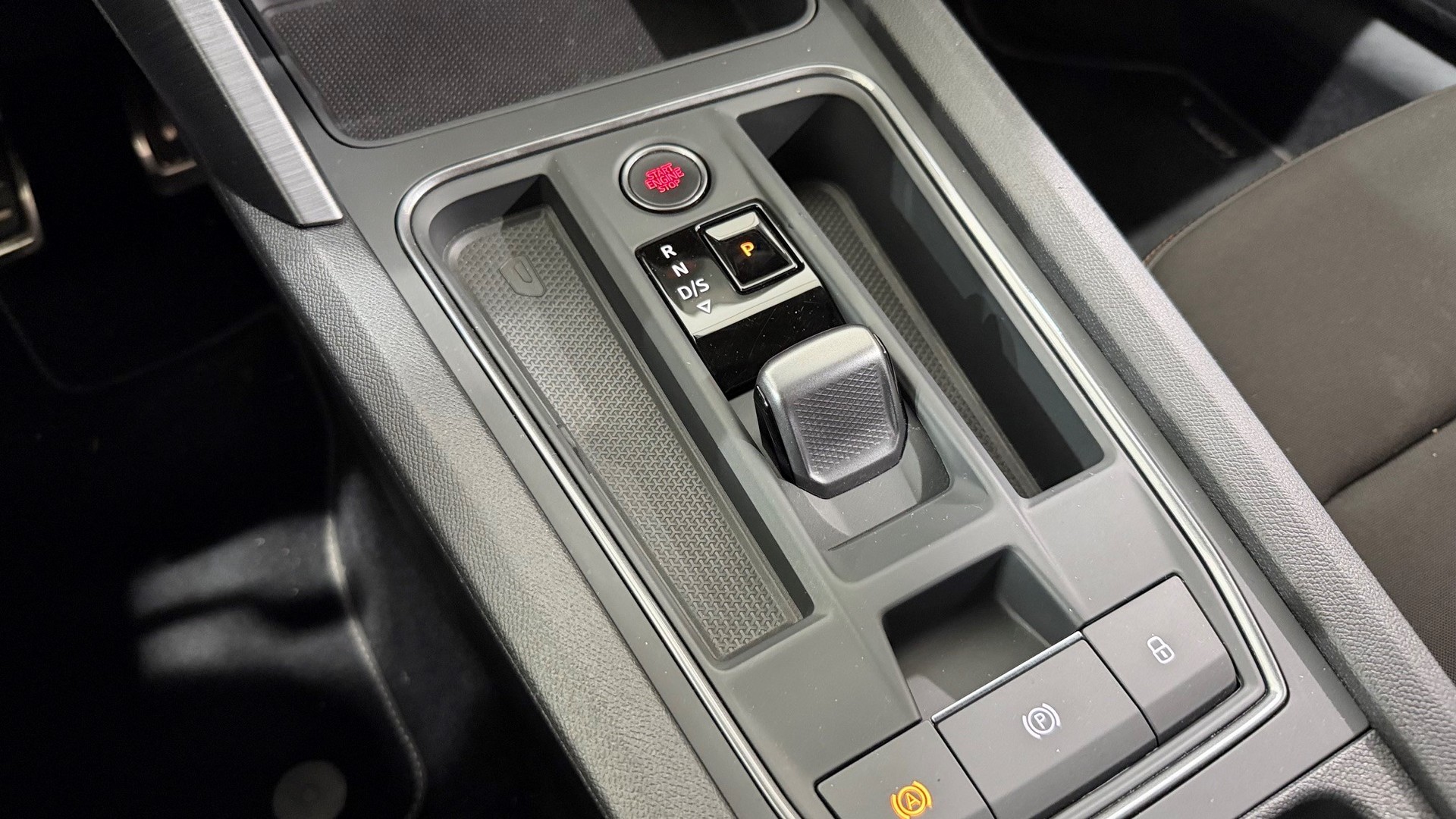 SEAT Leon 1.4 eHybrid DSG-image-9