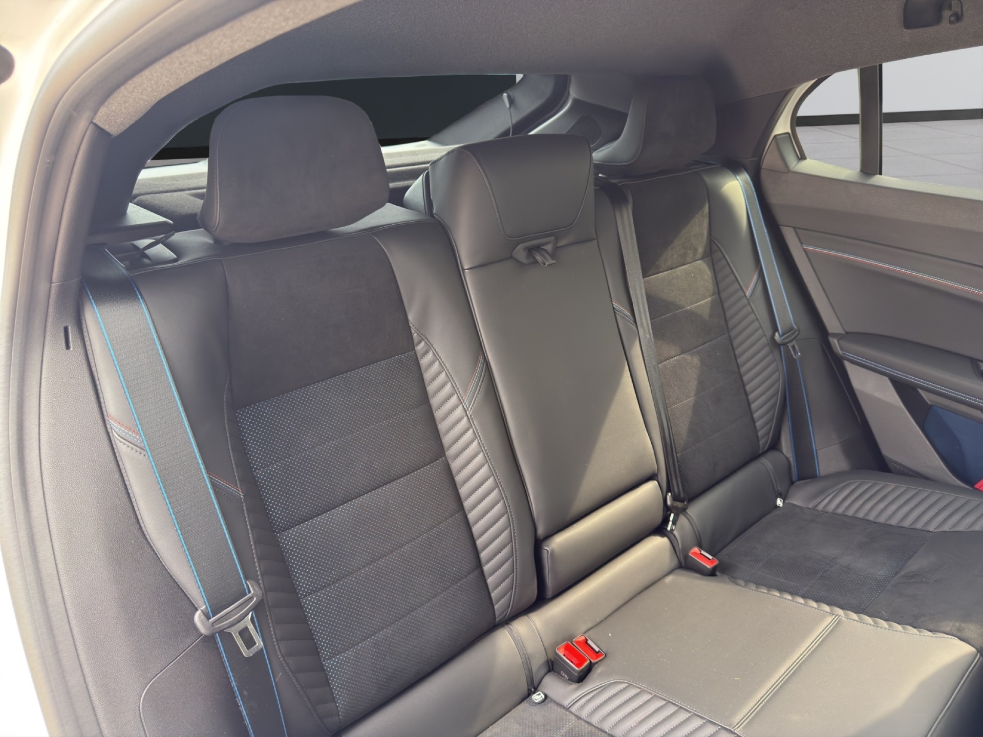 RENAULT Rafale 1.2 E-Tech esprit Alpine-image-12