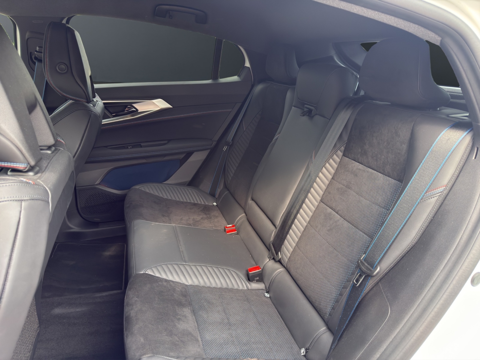 RENAULT Rafale 1.2 E-Tech esprit Alpine-image-9