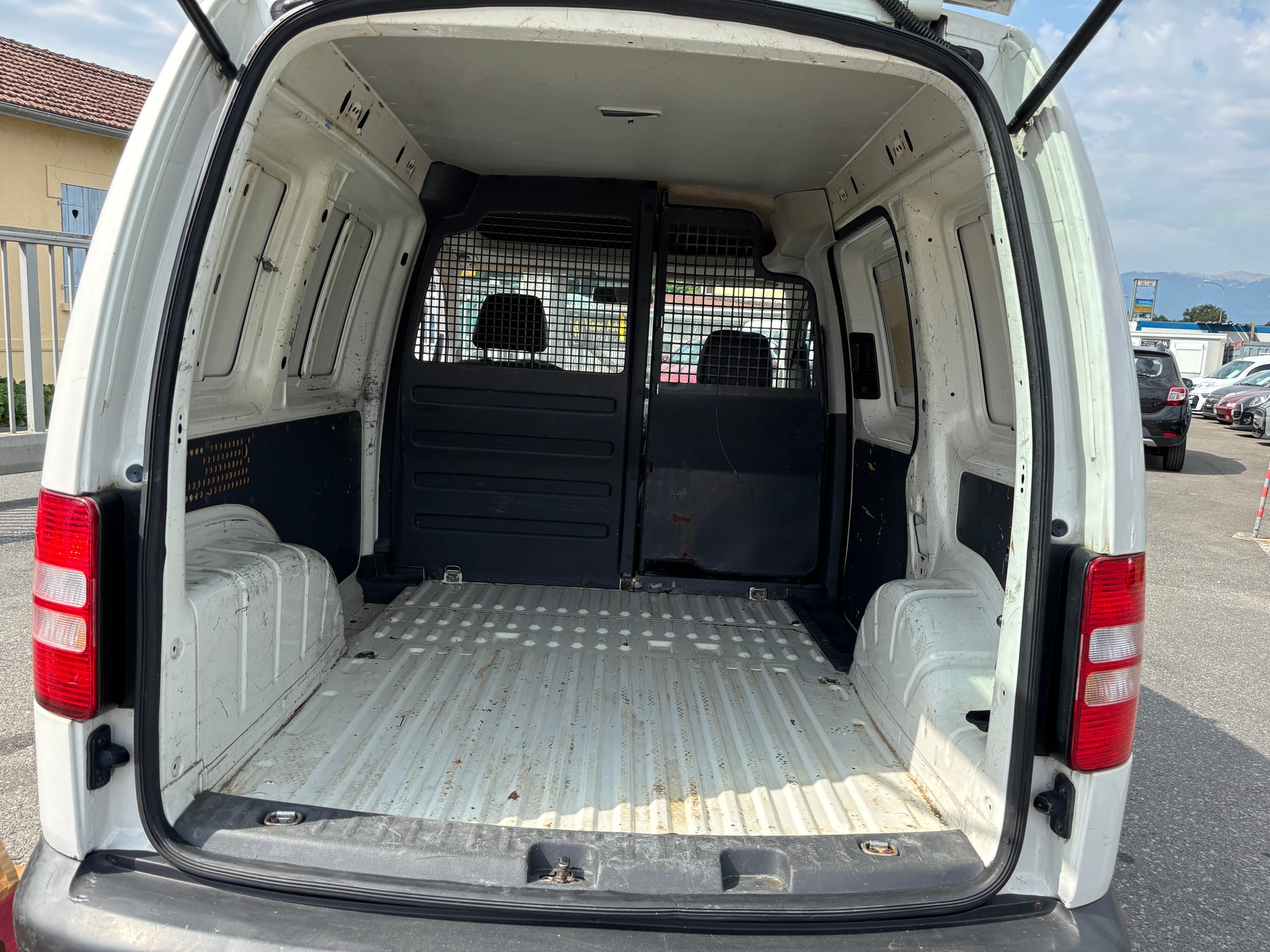 VW Caddy 1.2 TSI-image-12