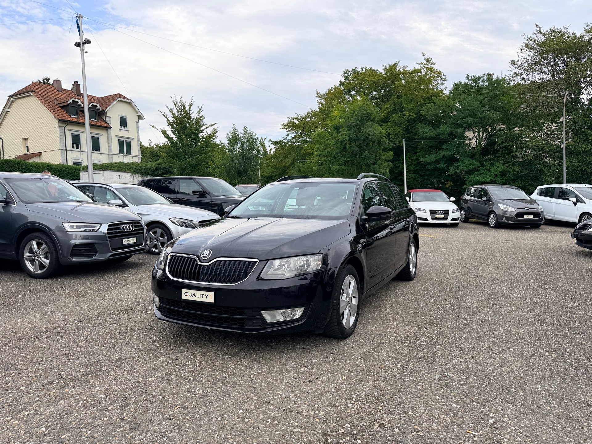 SKODA Octavia Combi 2.0 TDI Swiss Edition 4x4 DSG-image-0