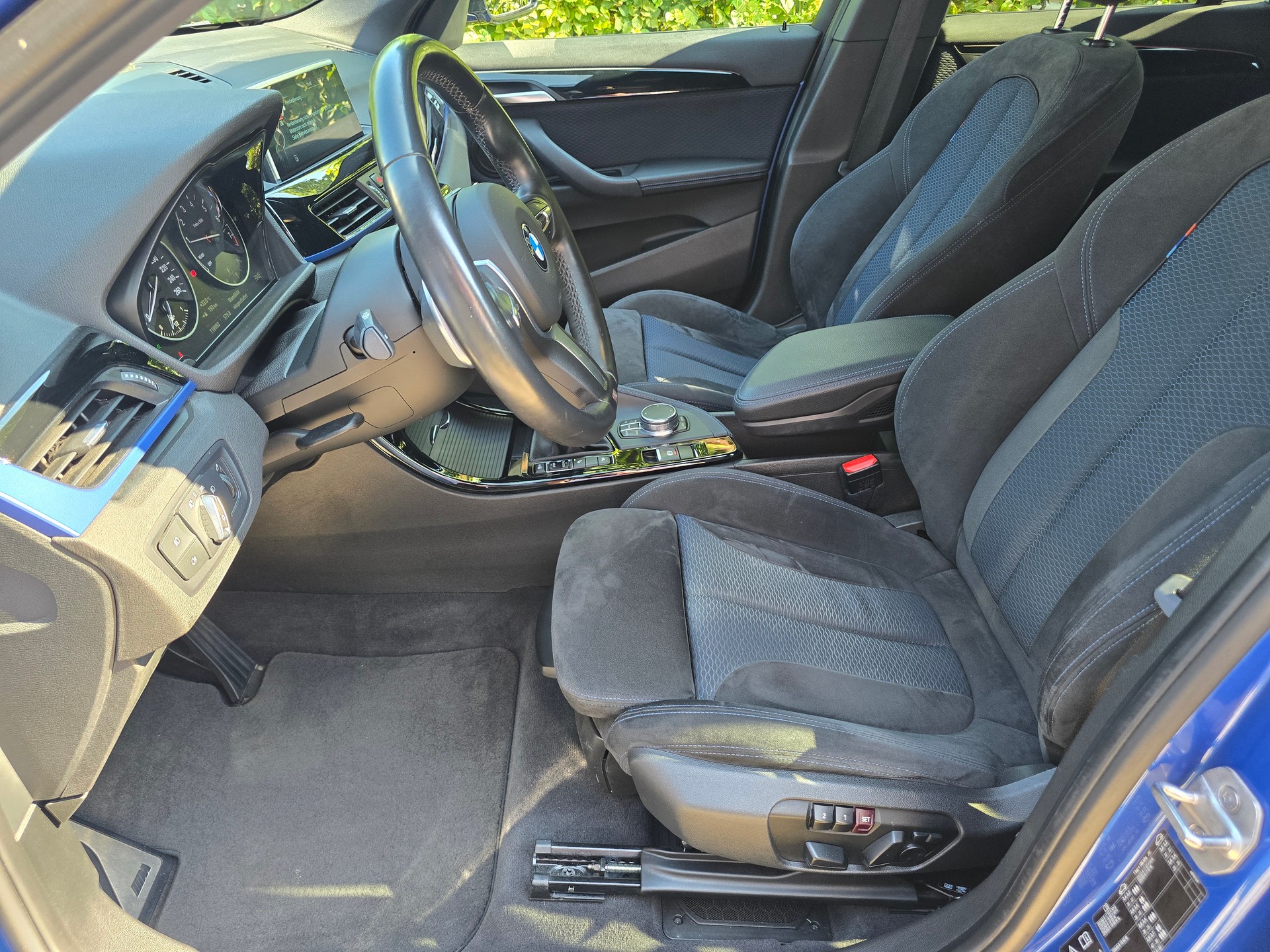 BMW X1 xDrive 25i M Sport Steptronic-image-11