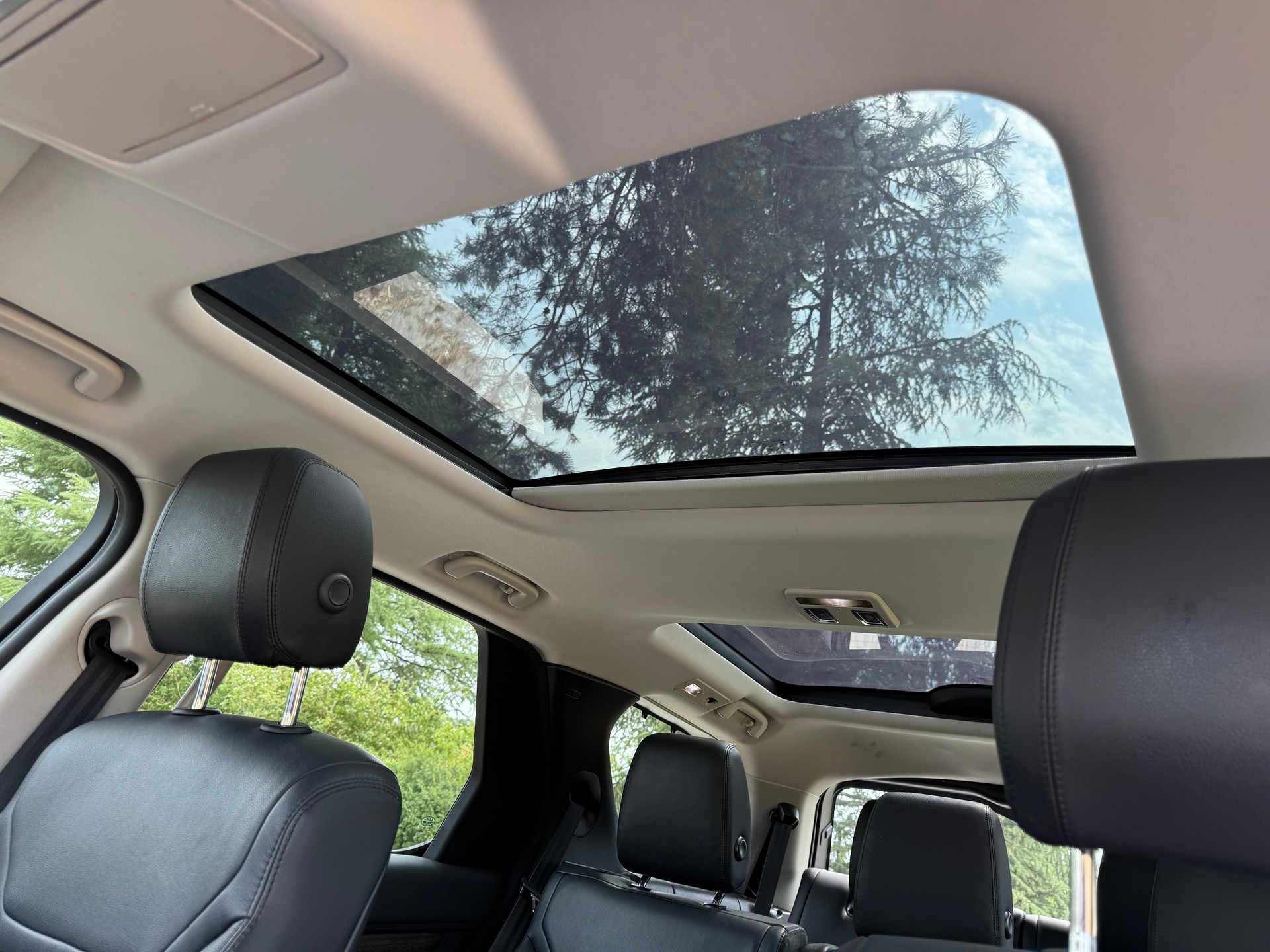 LAND ROVER Discovery 3.0 TD6 HSE Luxury Automatic-image-14