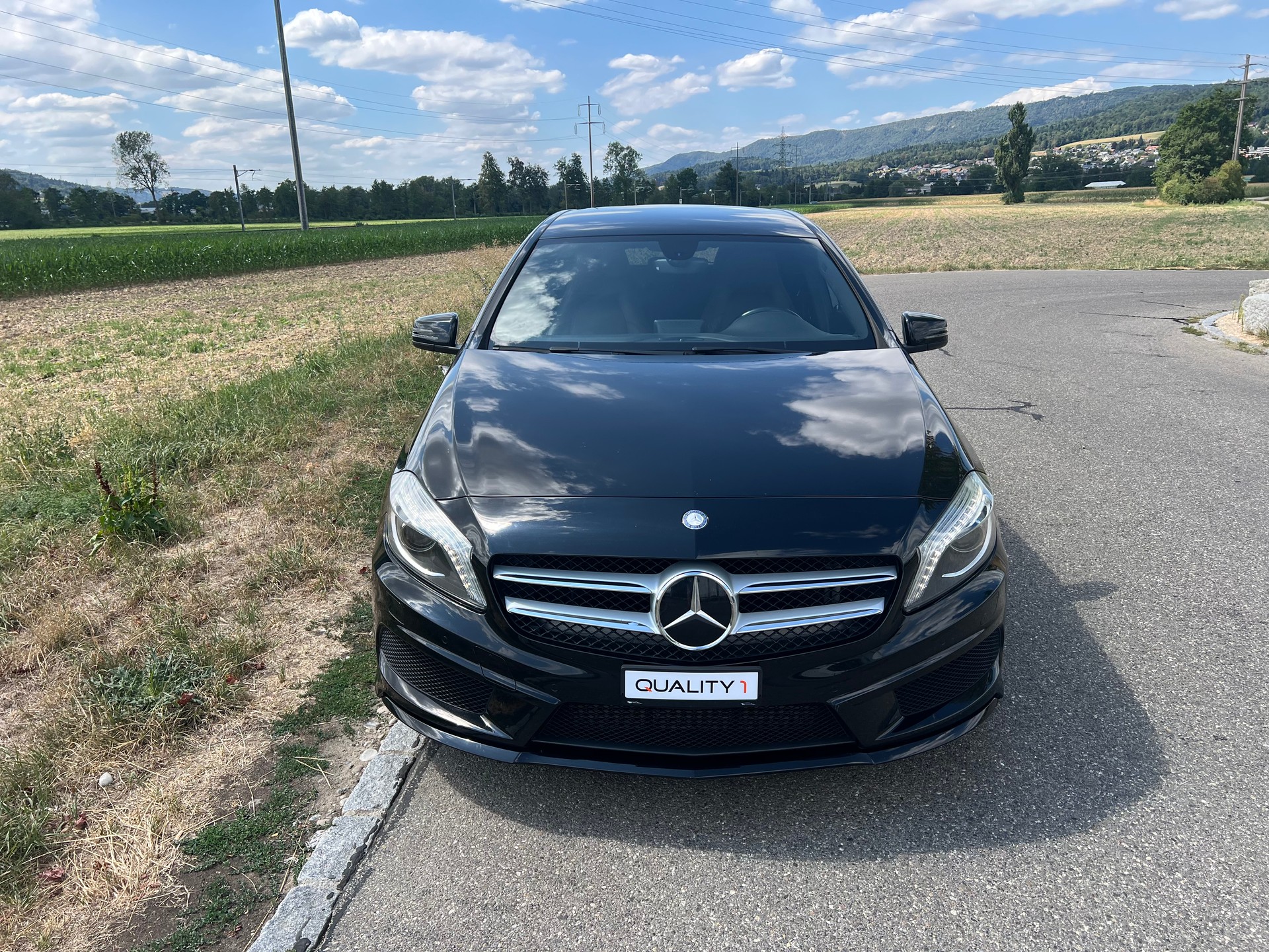 MERCEDES-BENZ A 250 AMG Line 4Matic 7G-DCT-image-3