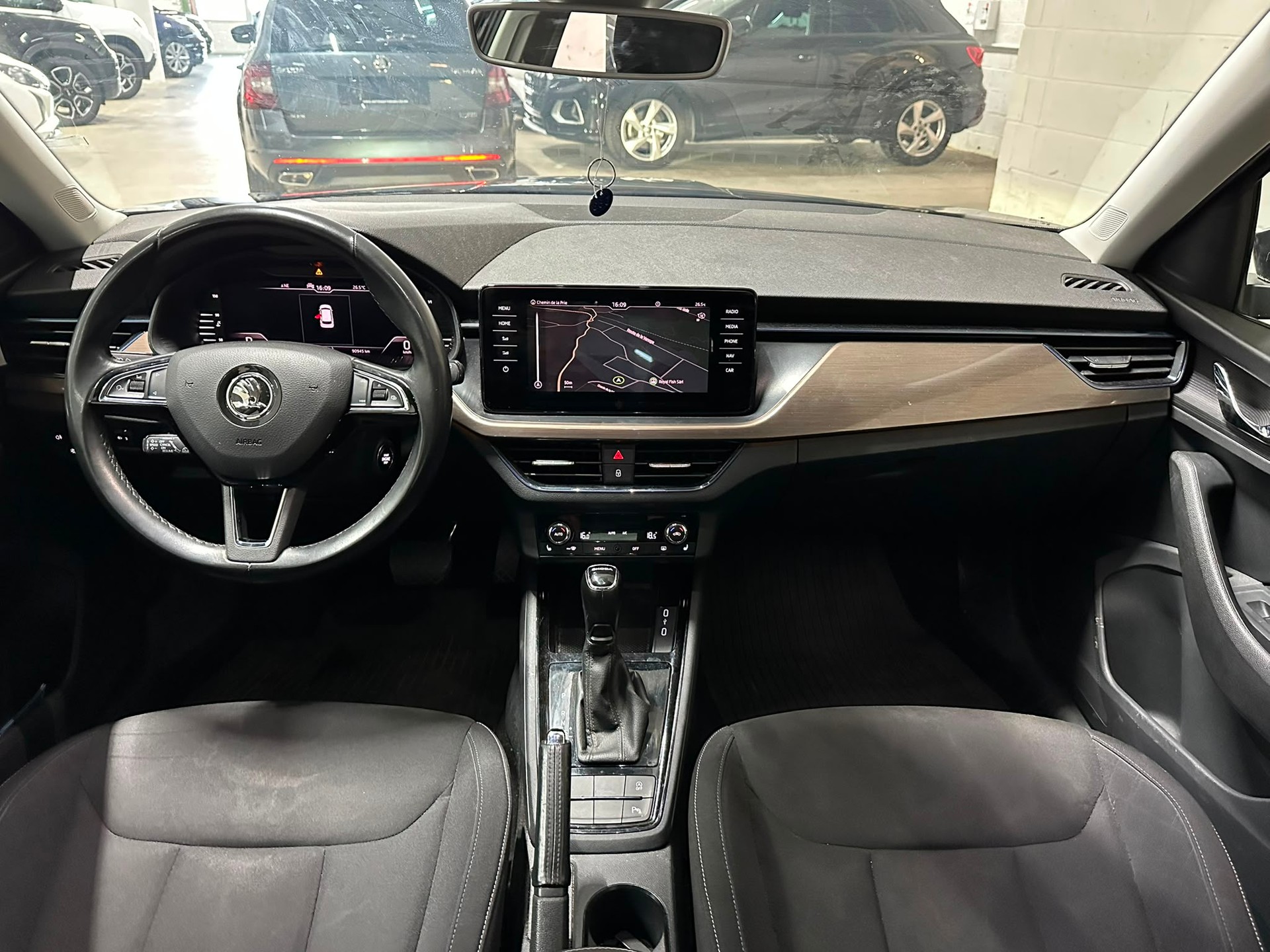 SKODA Kamiq 1.0 TSI Ambition DSG-image-7