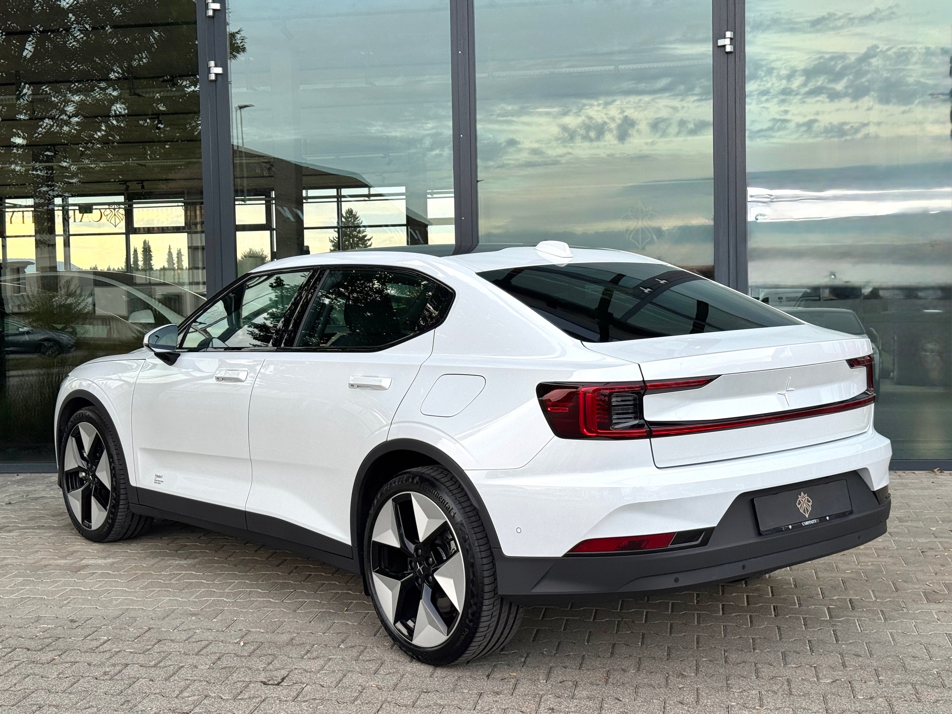 POLESTAR Polestar 2 Long Range Dual 78 kWh-image-3