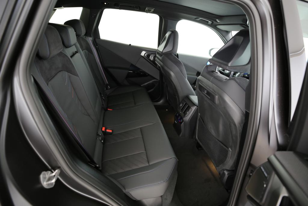 BMW X3 20i xDrive-image-16